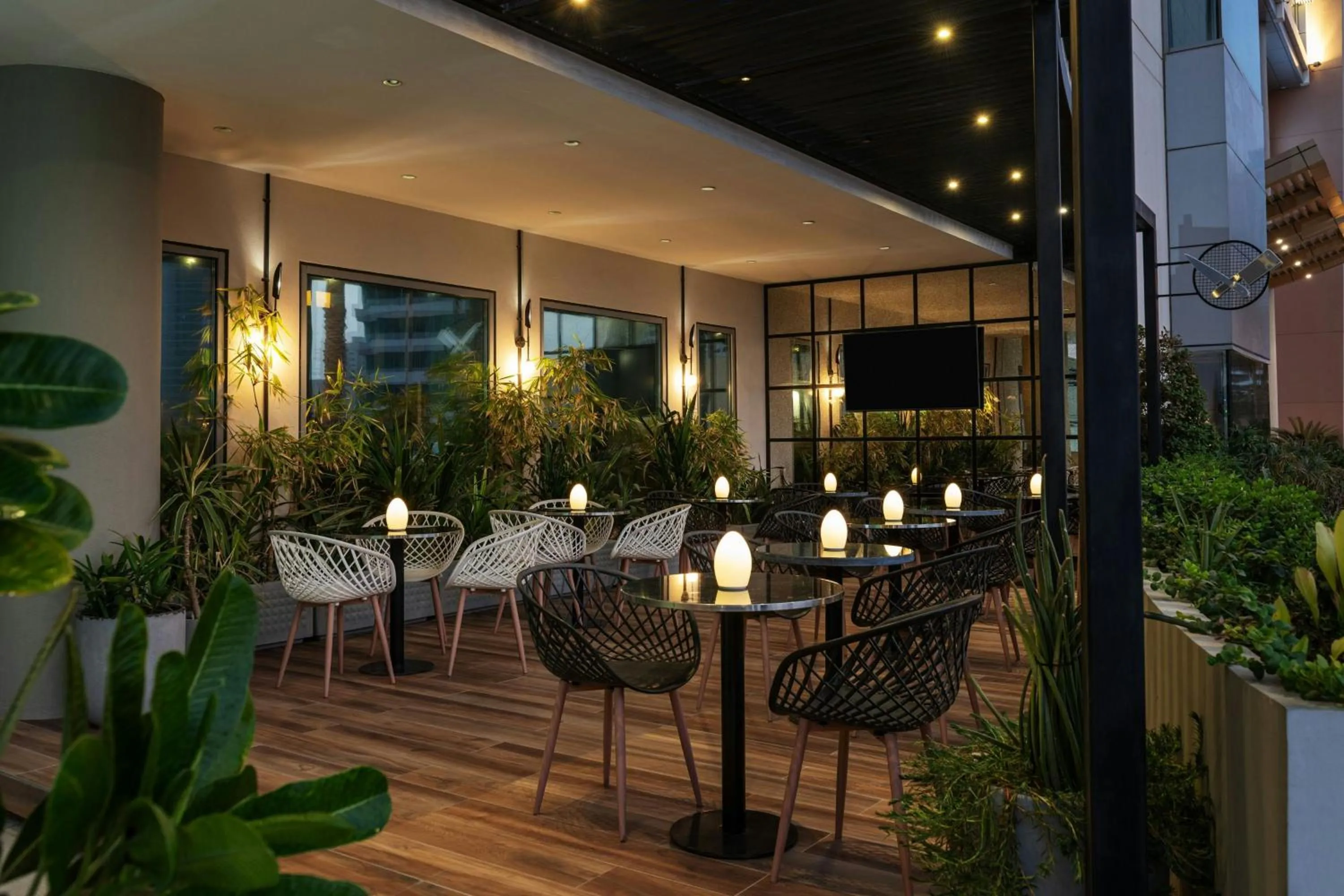 Lounge or bar in Le Meridien City Centre Bahrain