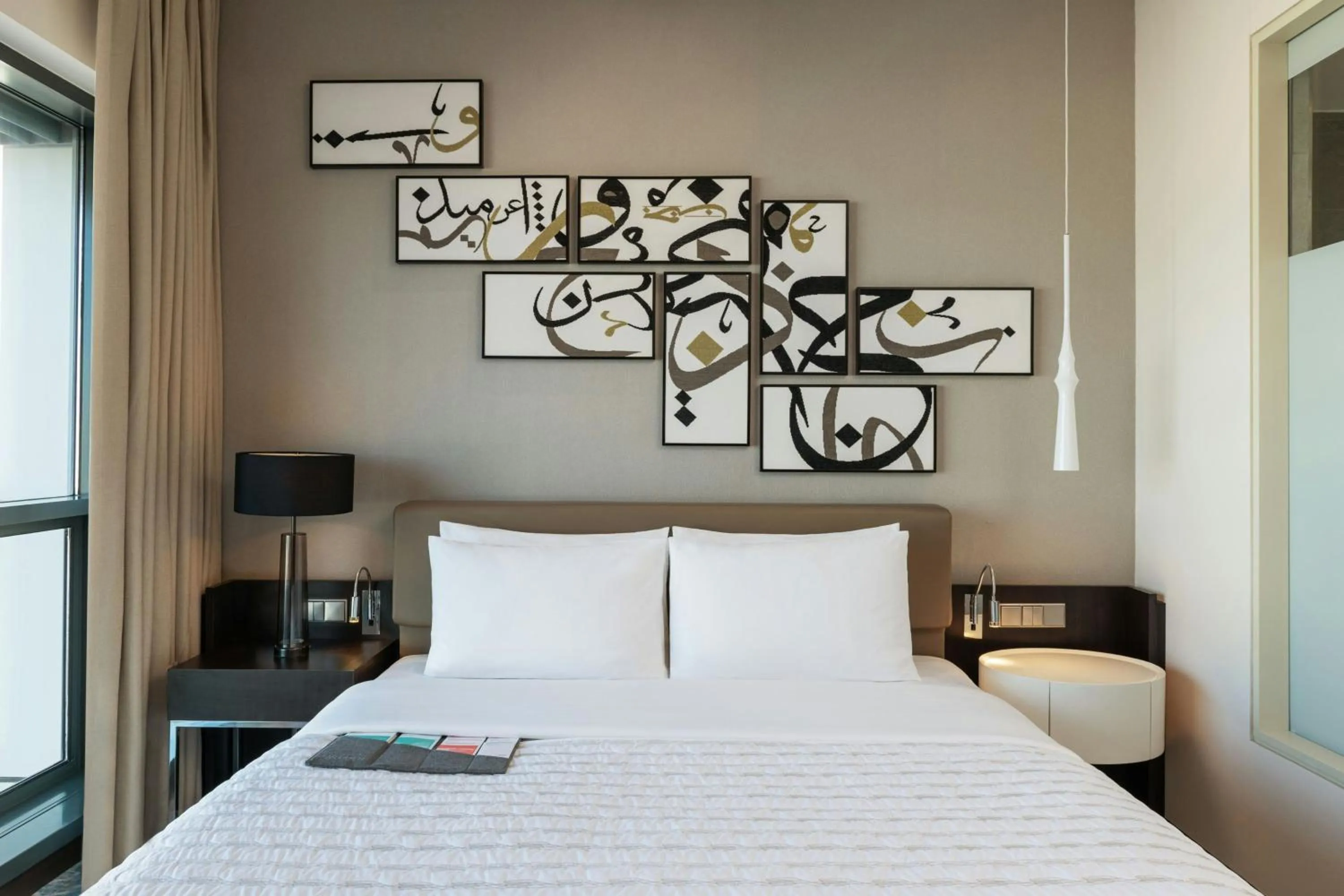 Photo of the whole room, Bed in Le Meridien City Centre Bahrain