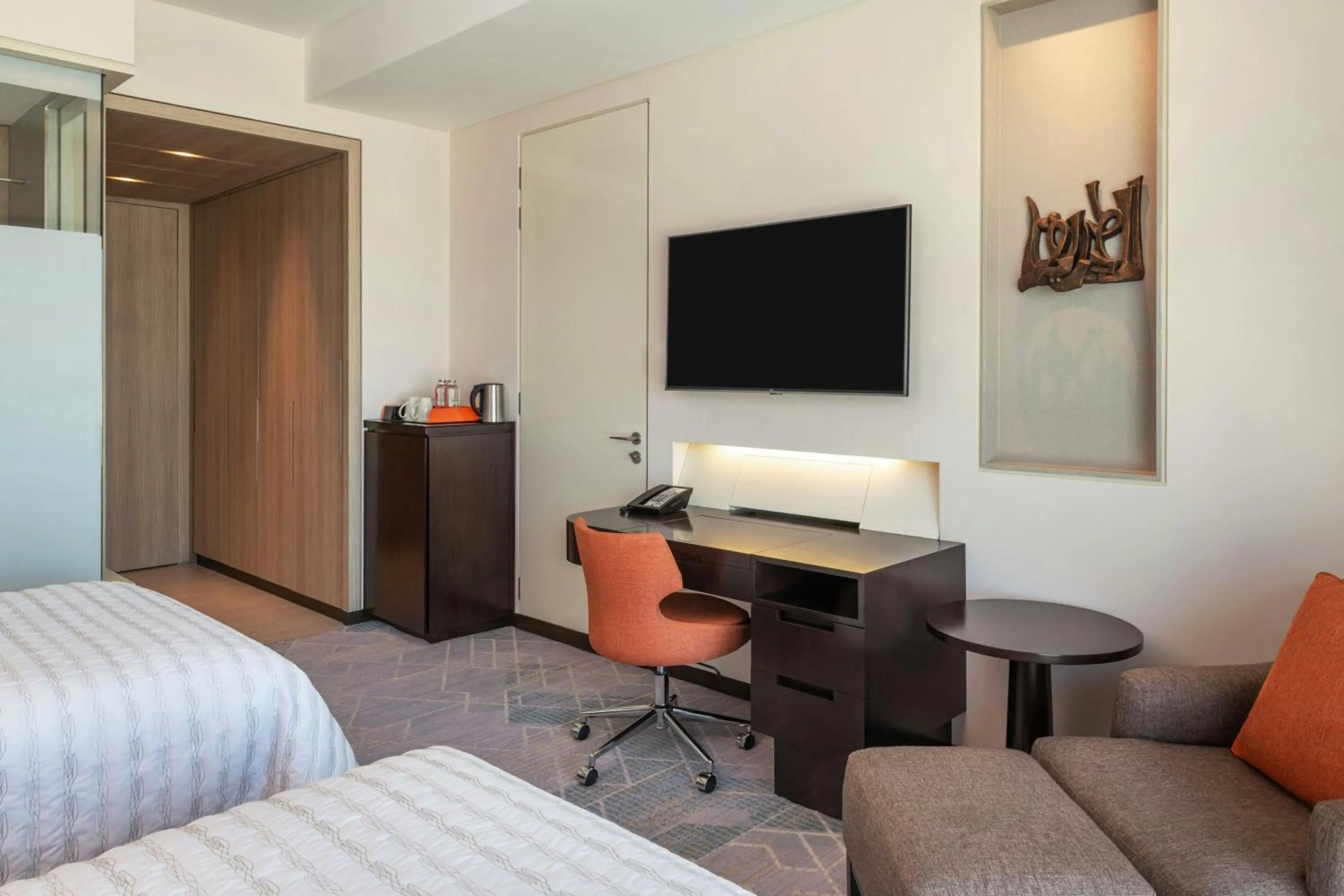 Photo of the whole room, Bed in Le Meridien City Centre Bahrain