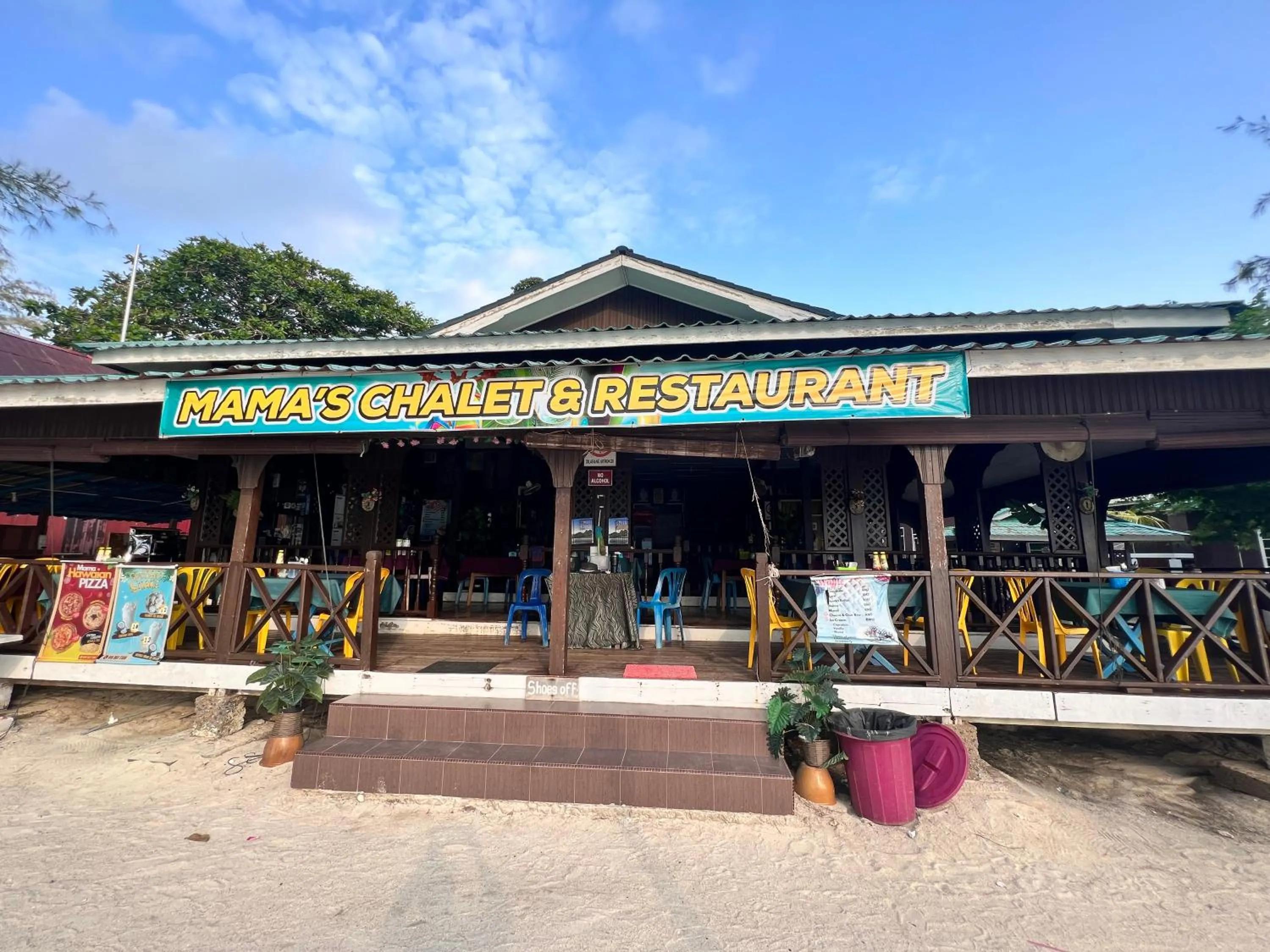 Restaurant/places to eat in Mama's Chalet Pulau Perhentian Besar