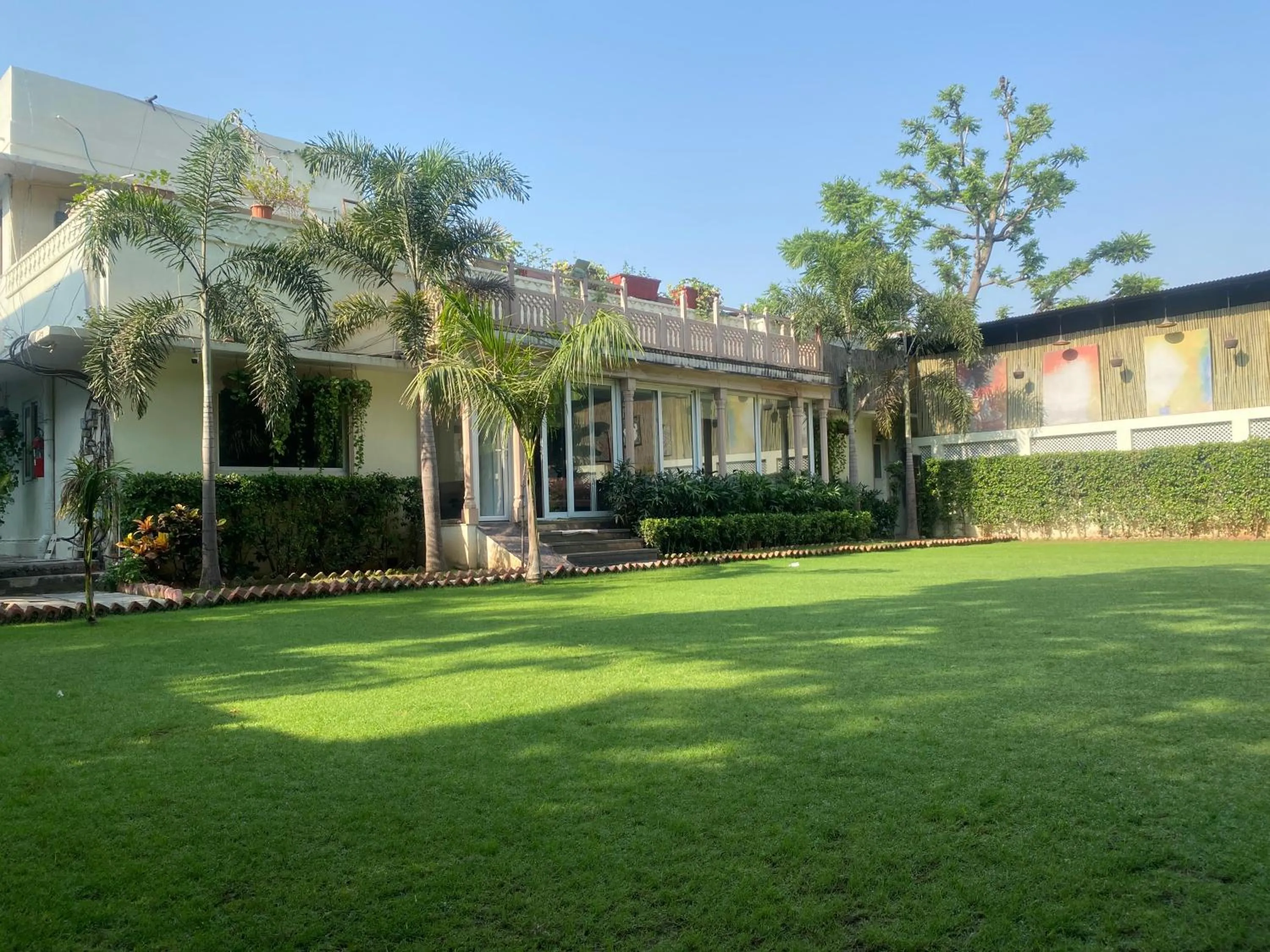 Property building in Hotel Cedar