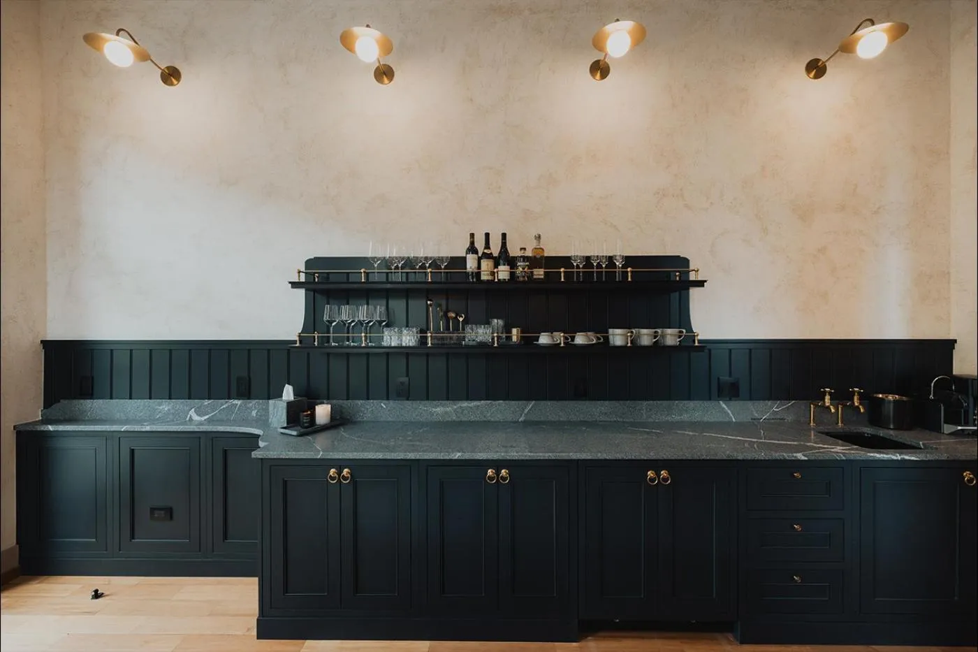 Kitchen or kitchenette in Surf Hotel & Chateau