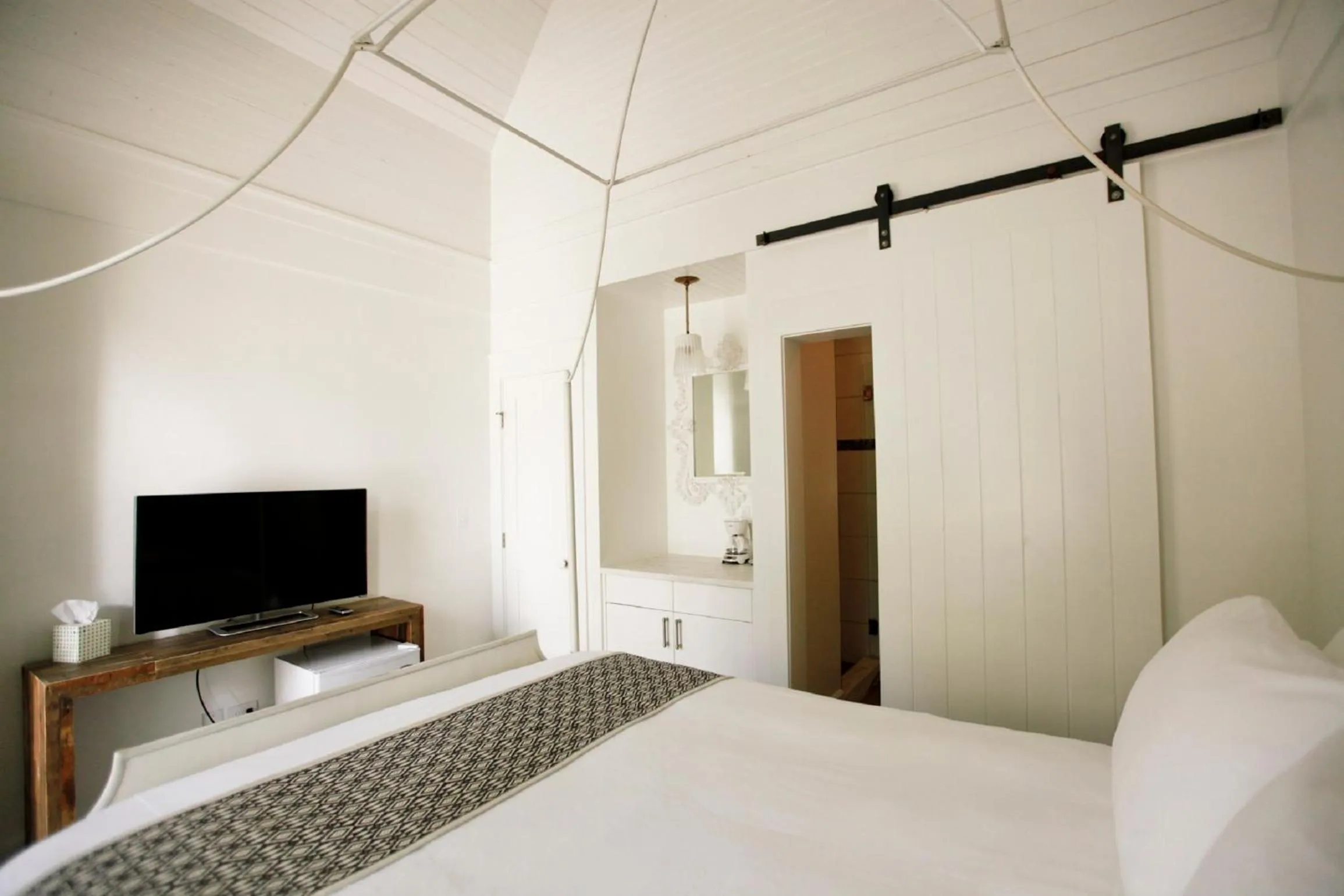 Bed in Surf Hotel & Chateau