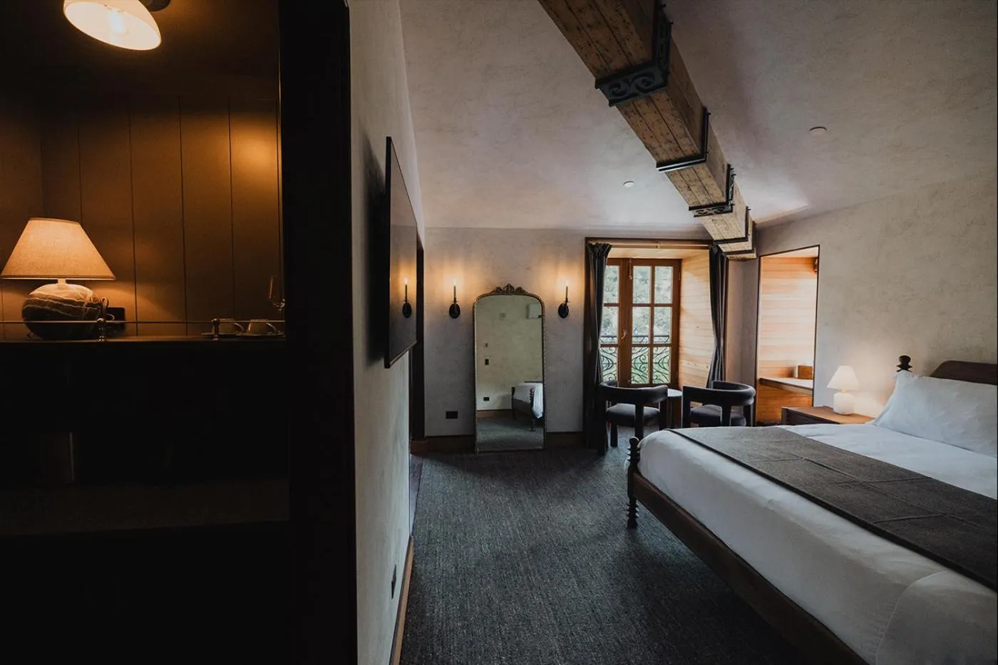 Photo of the whole room, Bed in Surf Hotel & Chateau