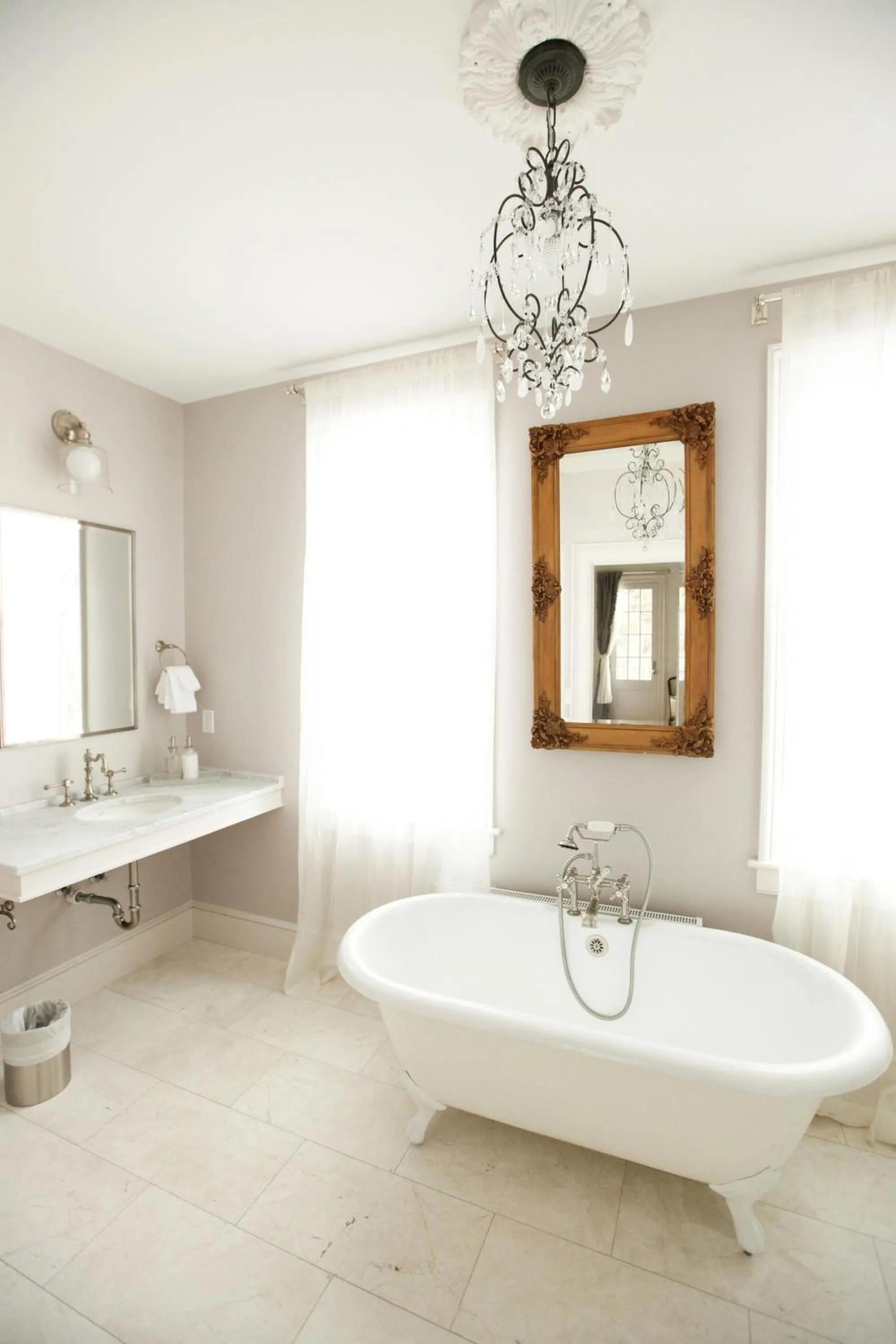 Bathroom in Surf Hotel & Chateau