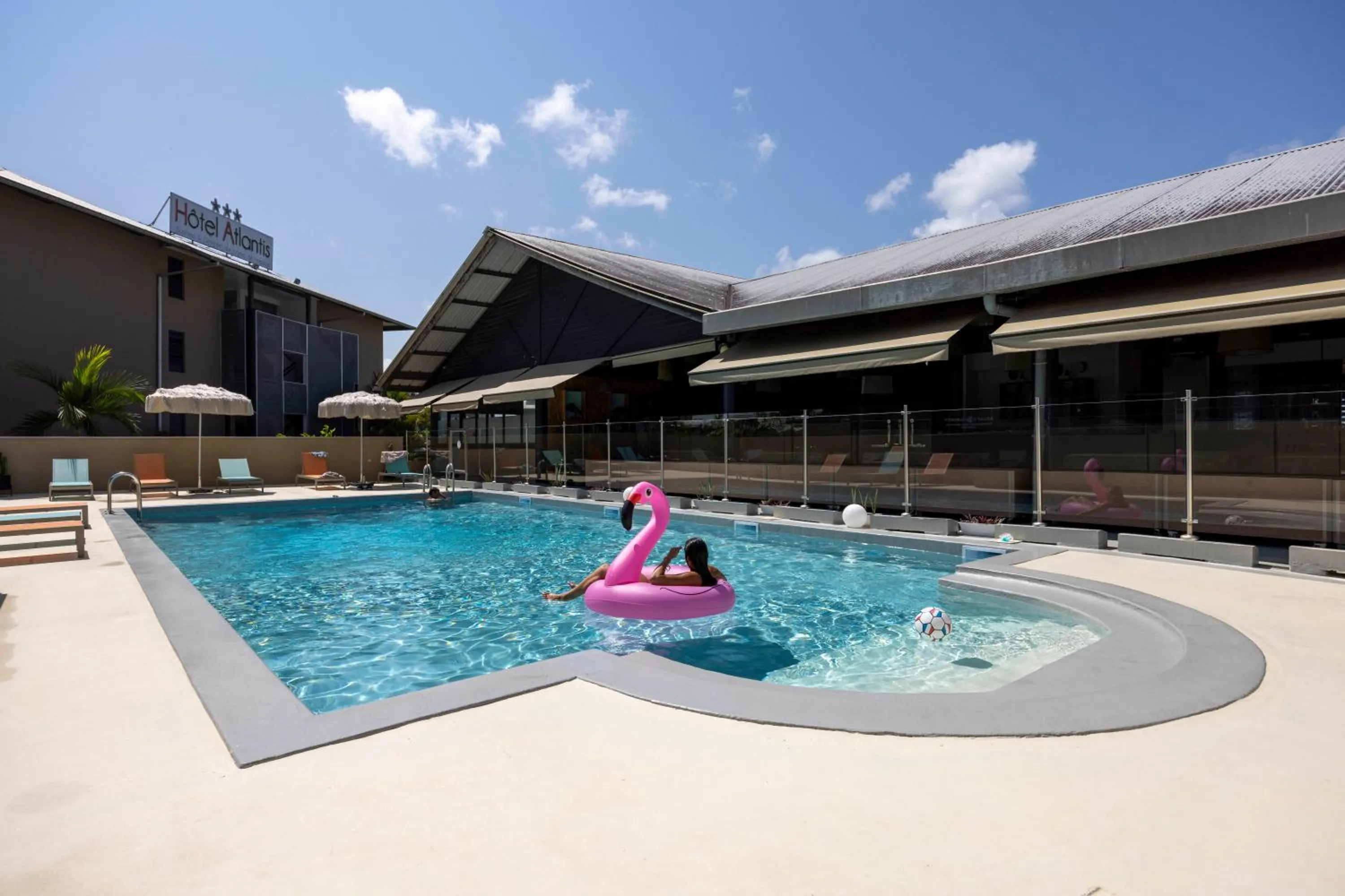 Swimming pool in Hotel Atlantis