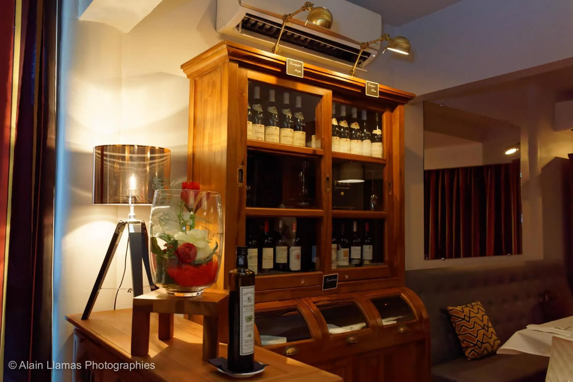 Restaurant/places to eat in Hotel Atlantis