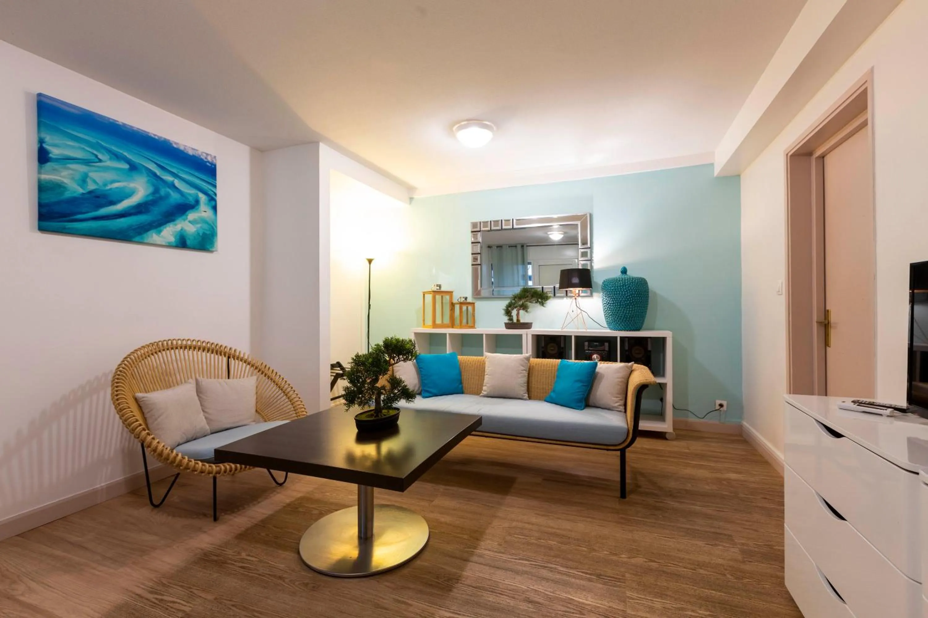 Seating area in Hotel Atlantis