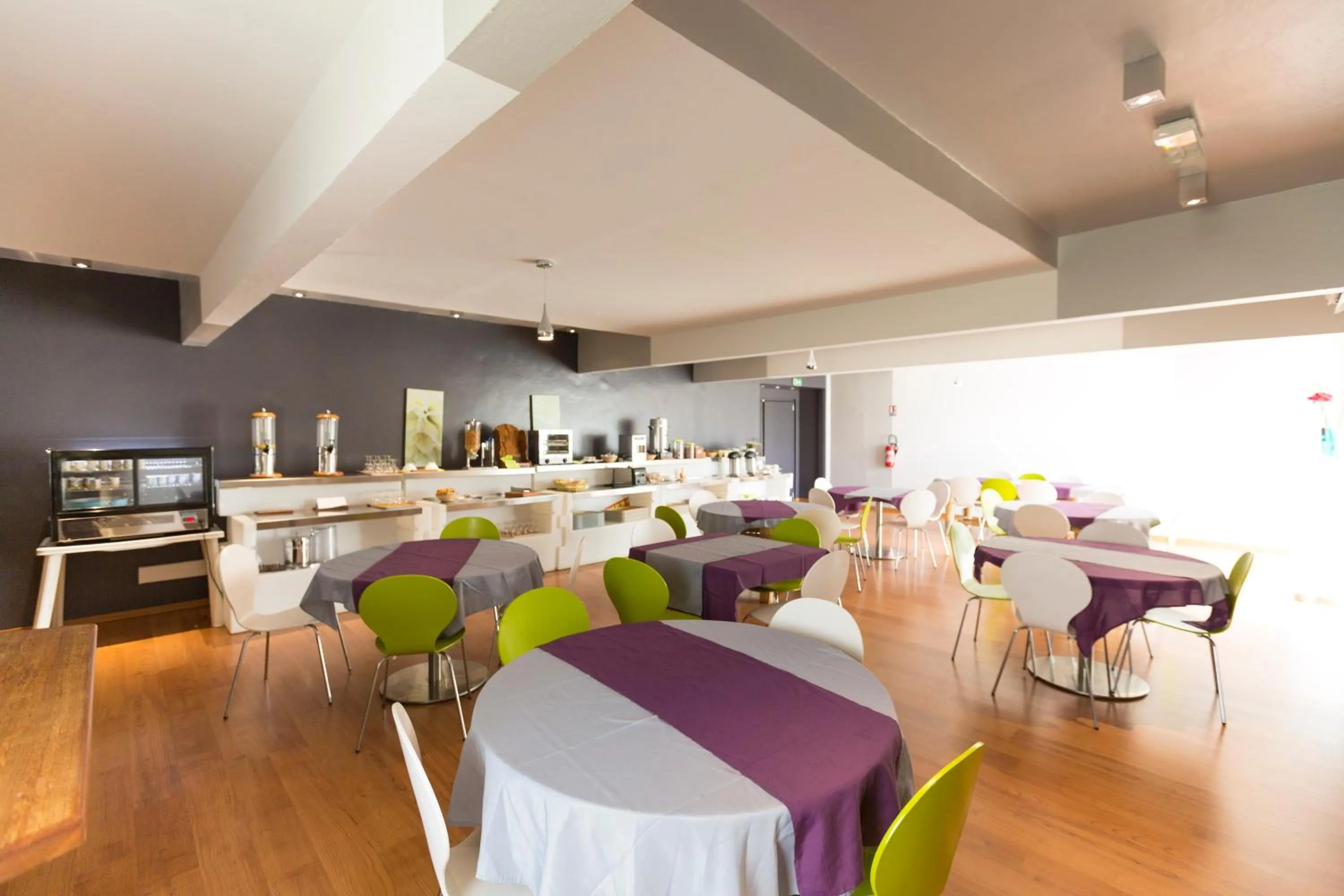 Restaurant/places to eat in Hotel Atlantis