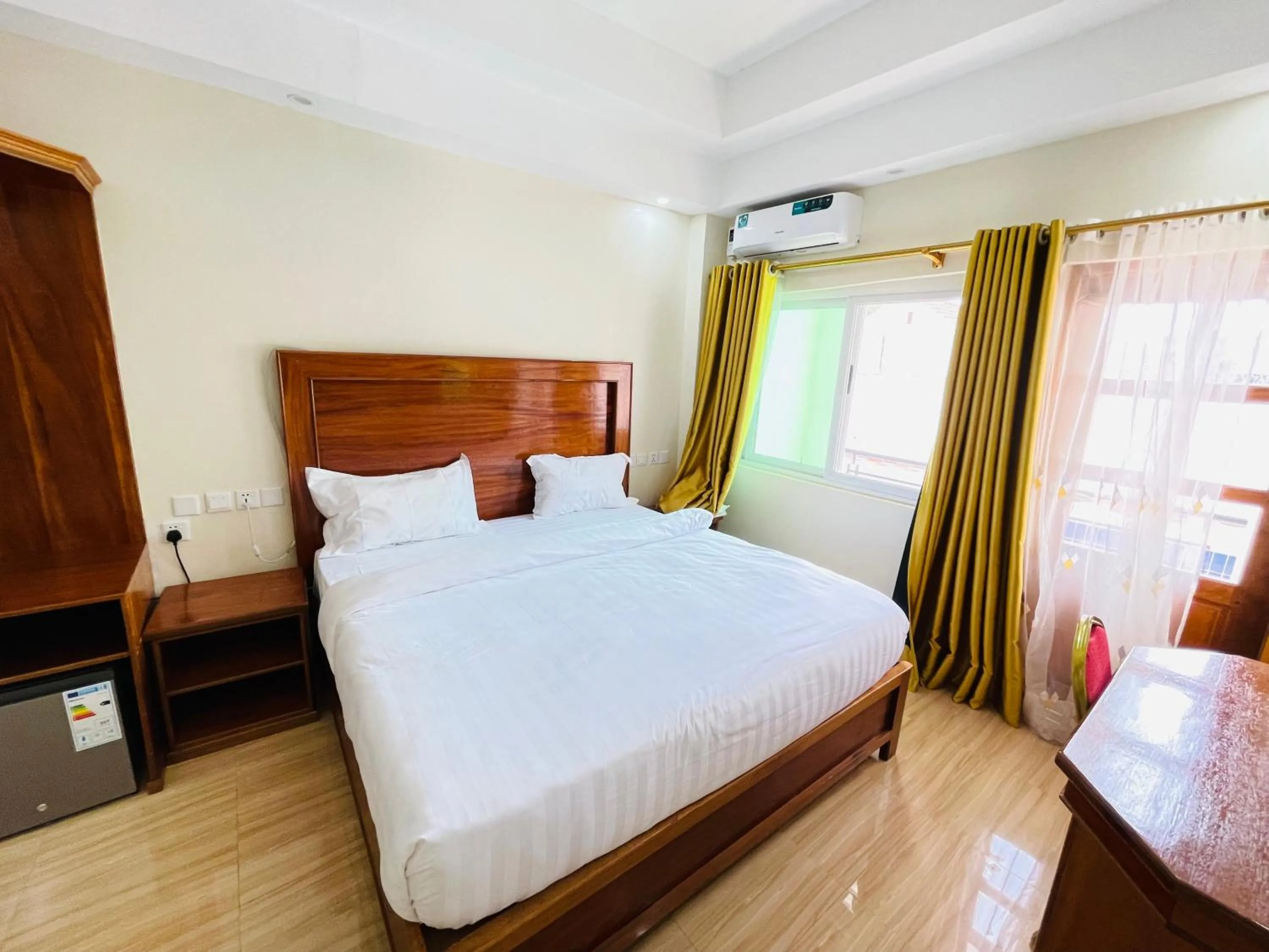 Pulickal Heights Hotel