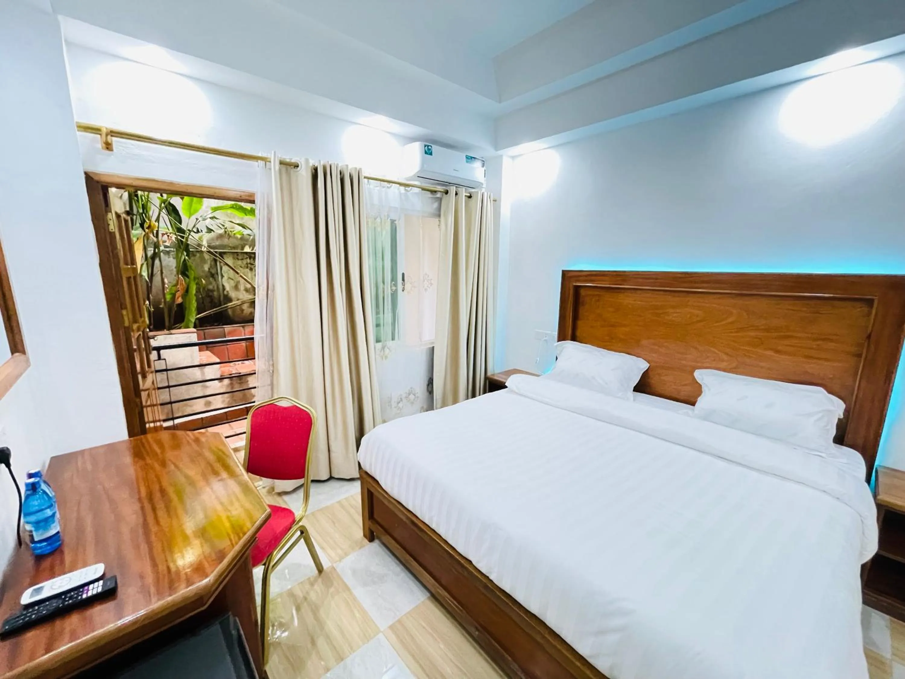 Photo of the whole room in Pulickal Heights Hotel