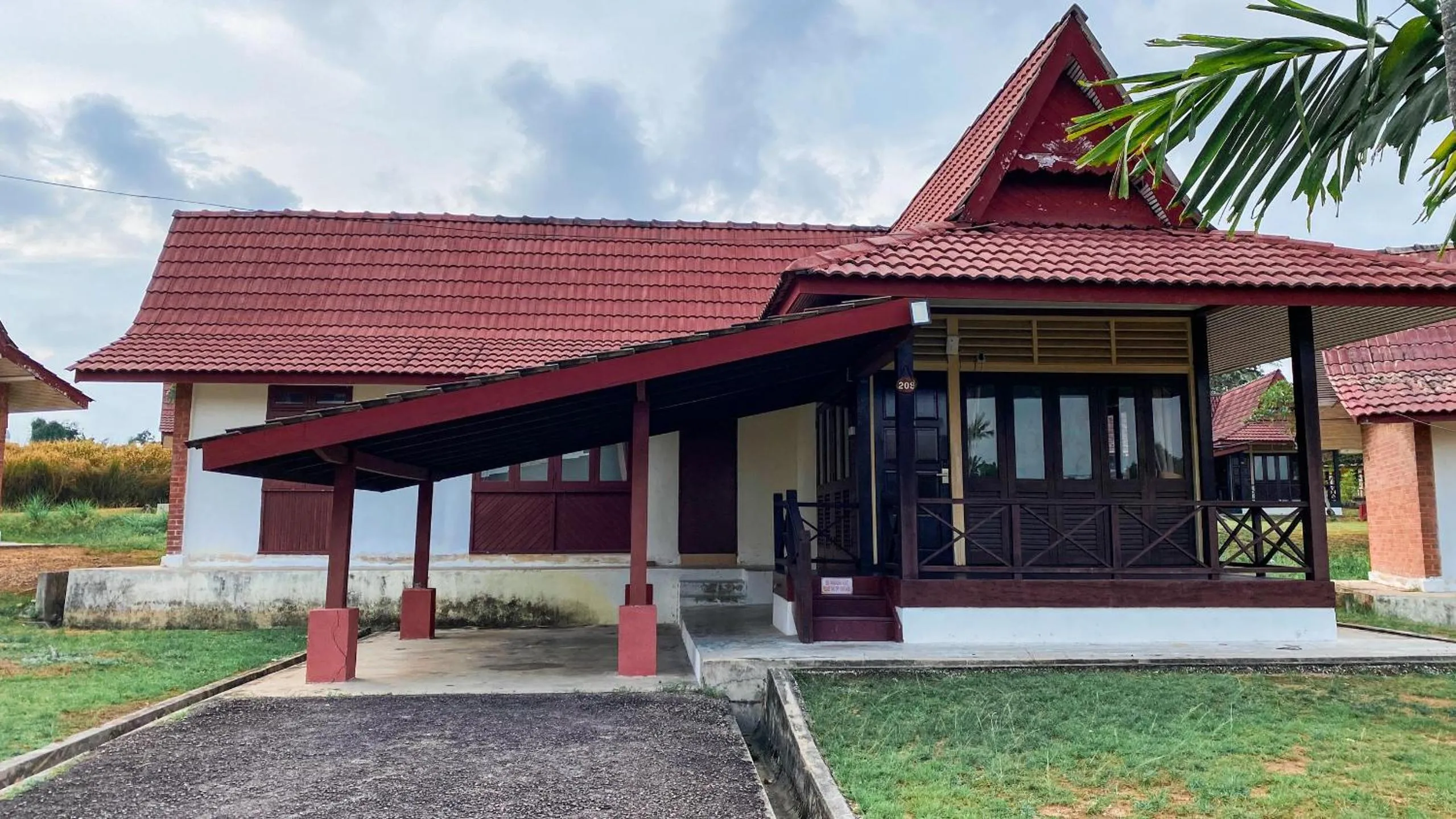 Lovita Tanjung Bidara Beach Resort