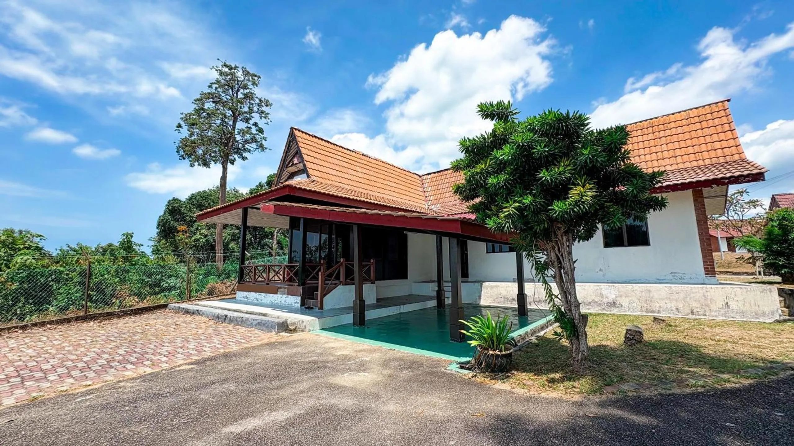 Lovita Tanjung Bidara Beach Resort