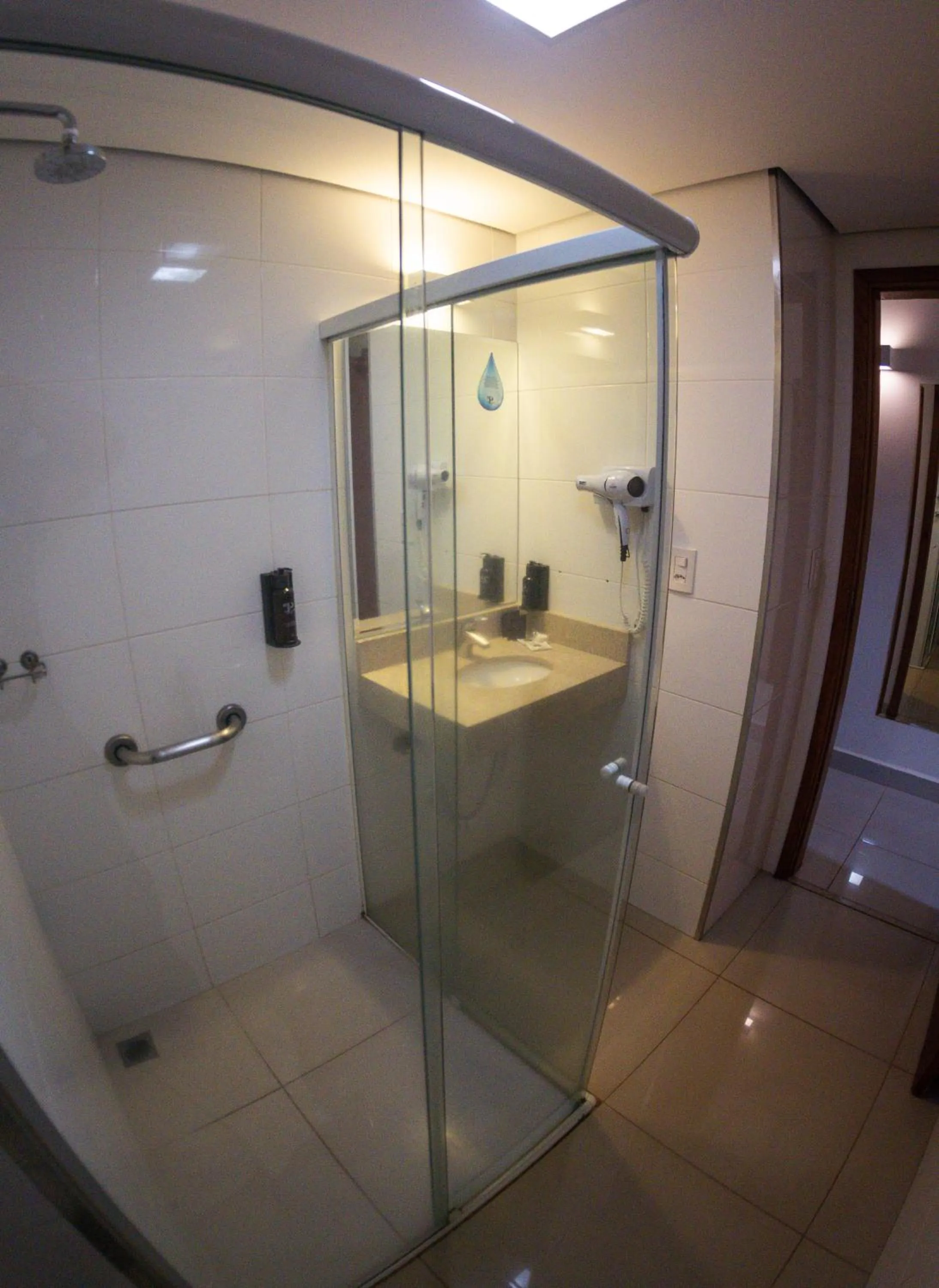 Bathroom in Ipe Center Hotel