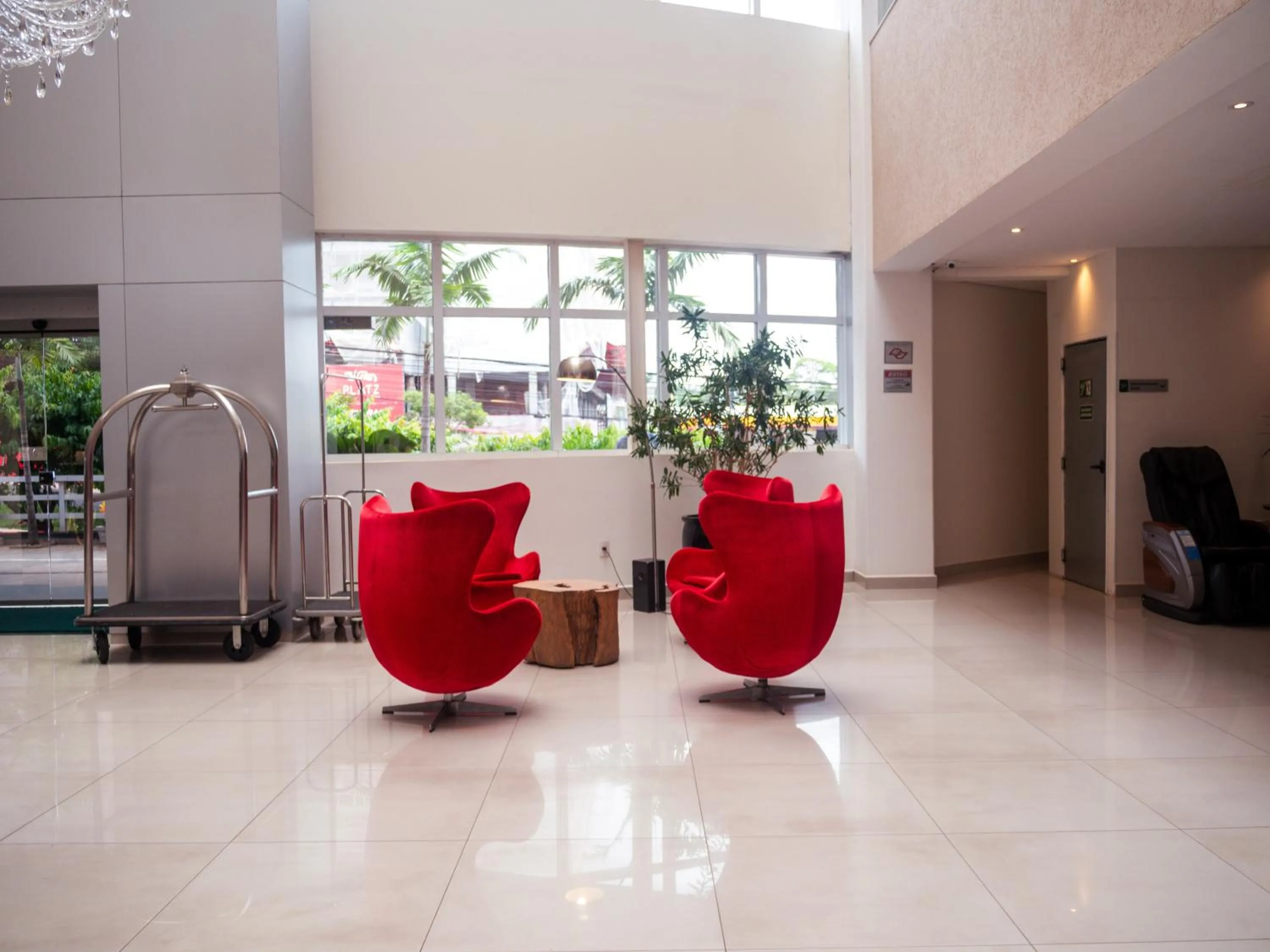 Lobby or reception in Ipe Center Hotel