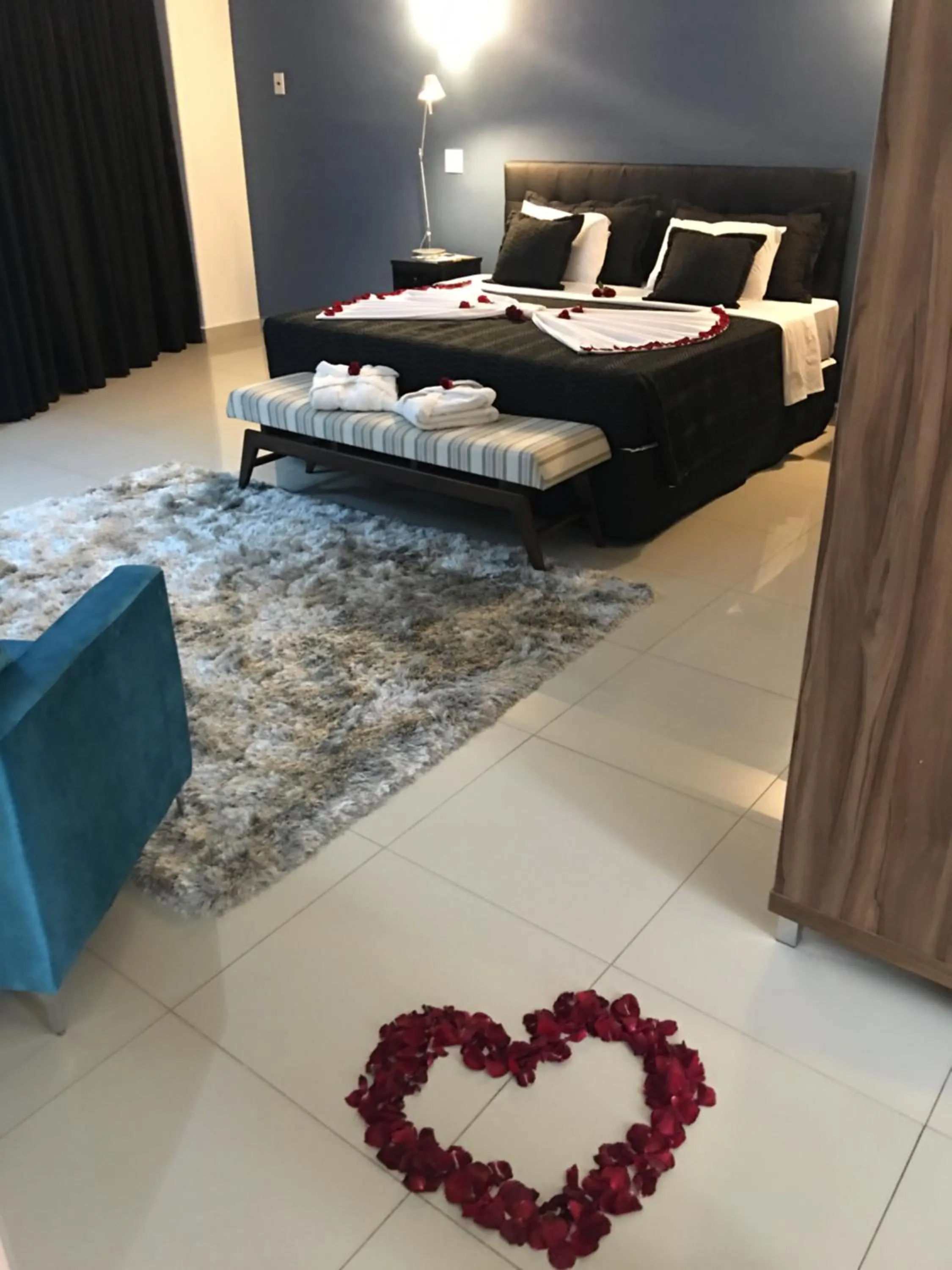 Photo of the whole room, Bed in Ipe Center Hotel