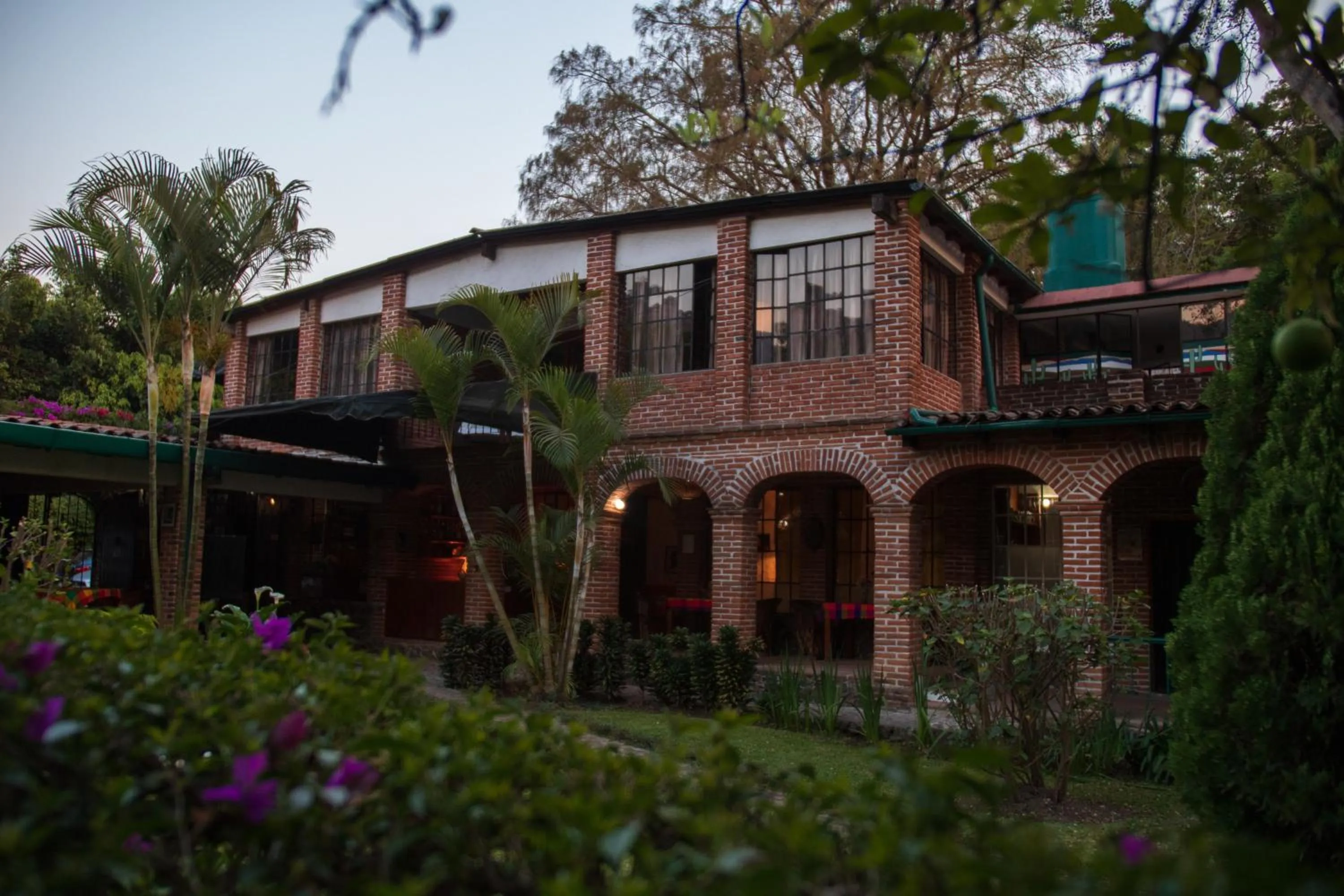 Property building in Hotel La Posada del Valle