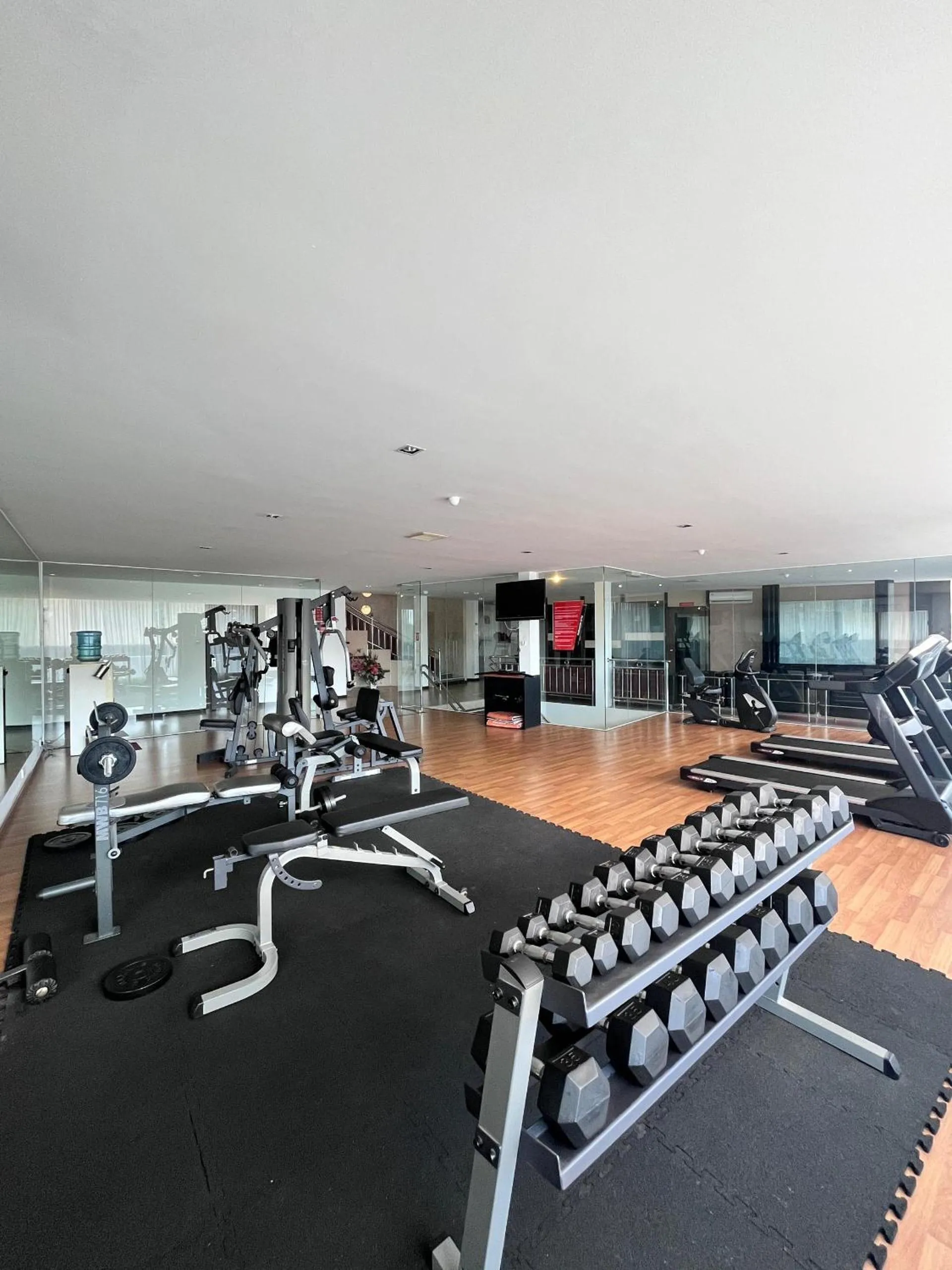 Fitness centre/facilities in Paragon Lutong Hotel