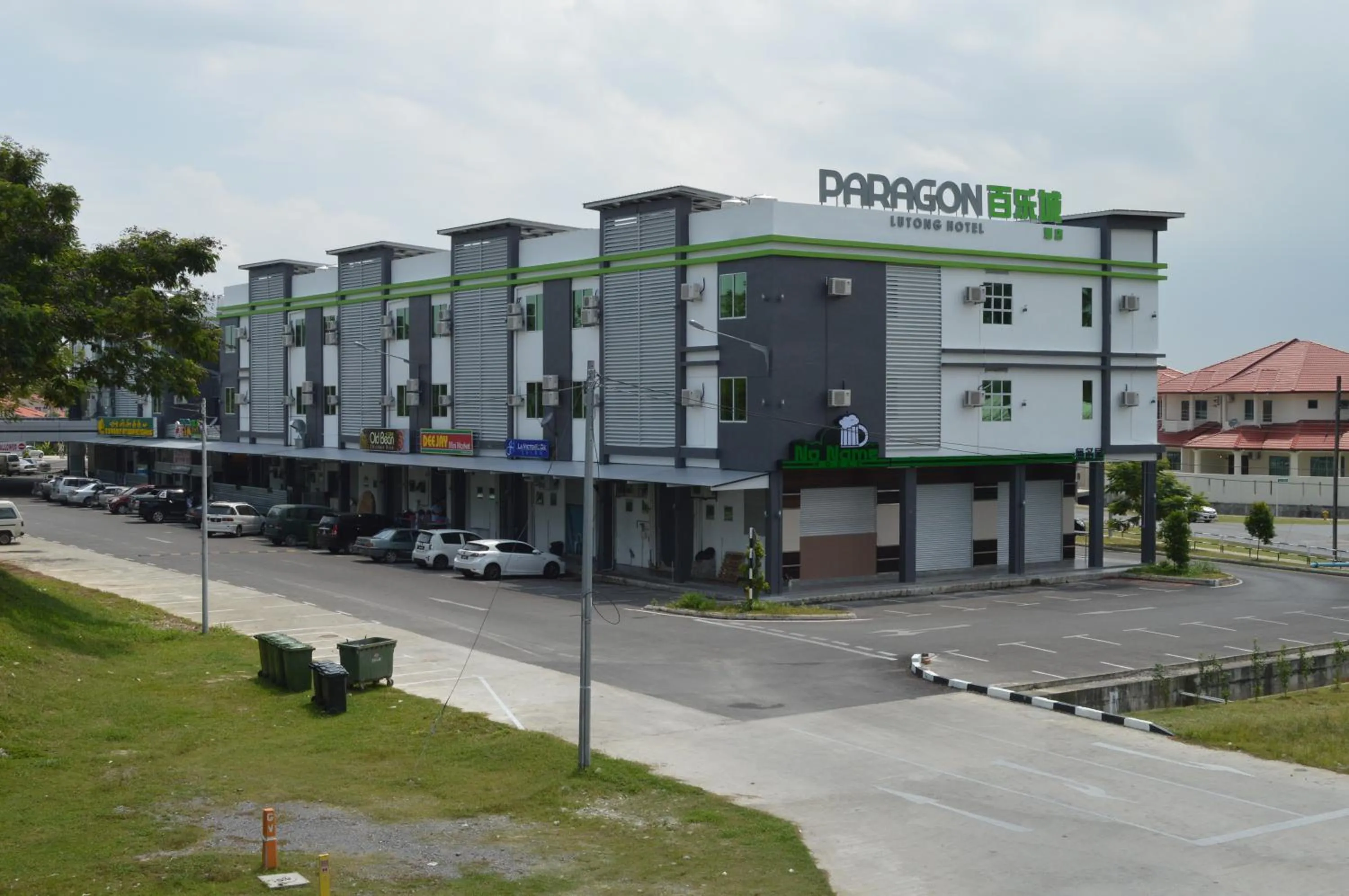 Property building in Paragon Lutong Hotel