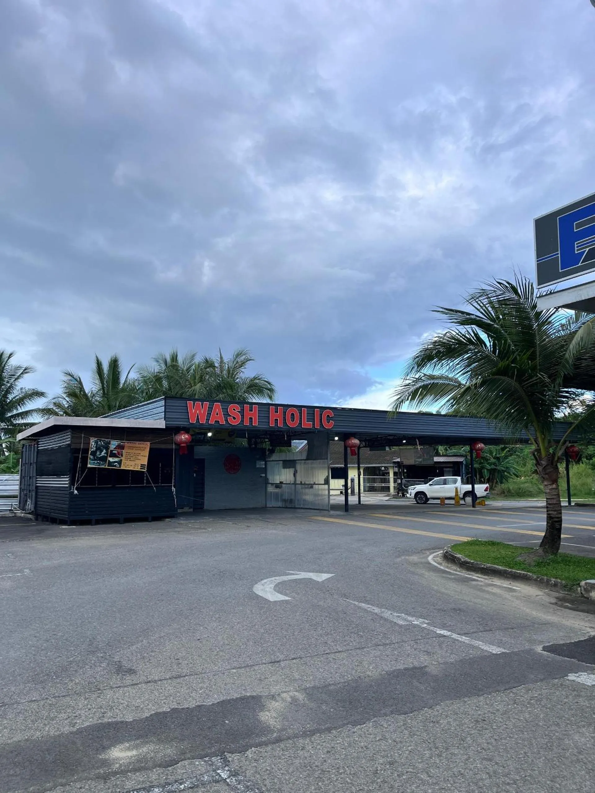 Area and facilities in Paragon Lutong Hotel