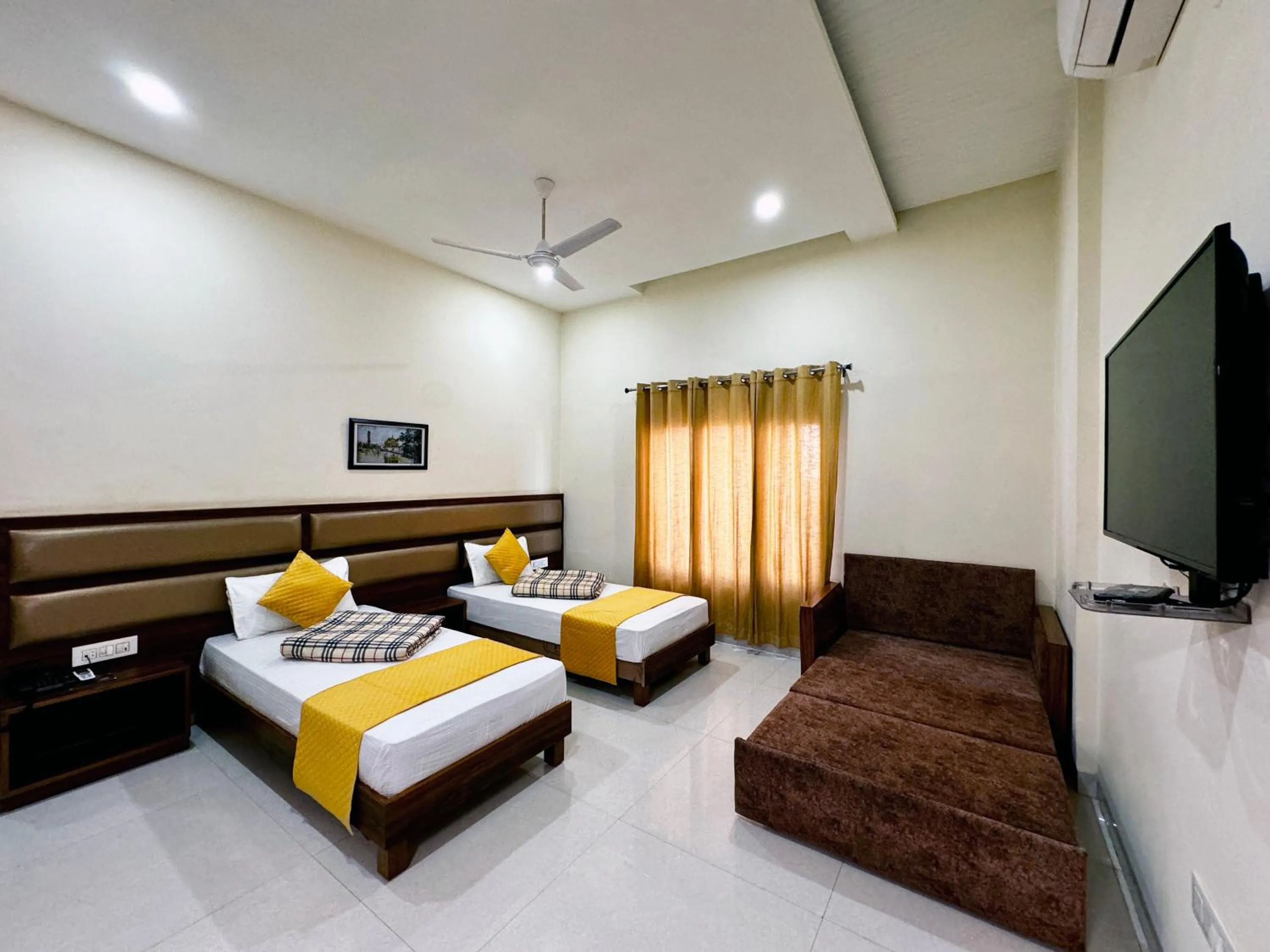 Bed in Sarovar Regency