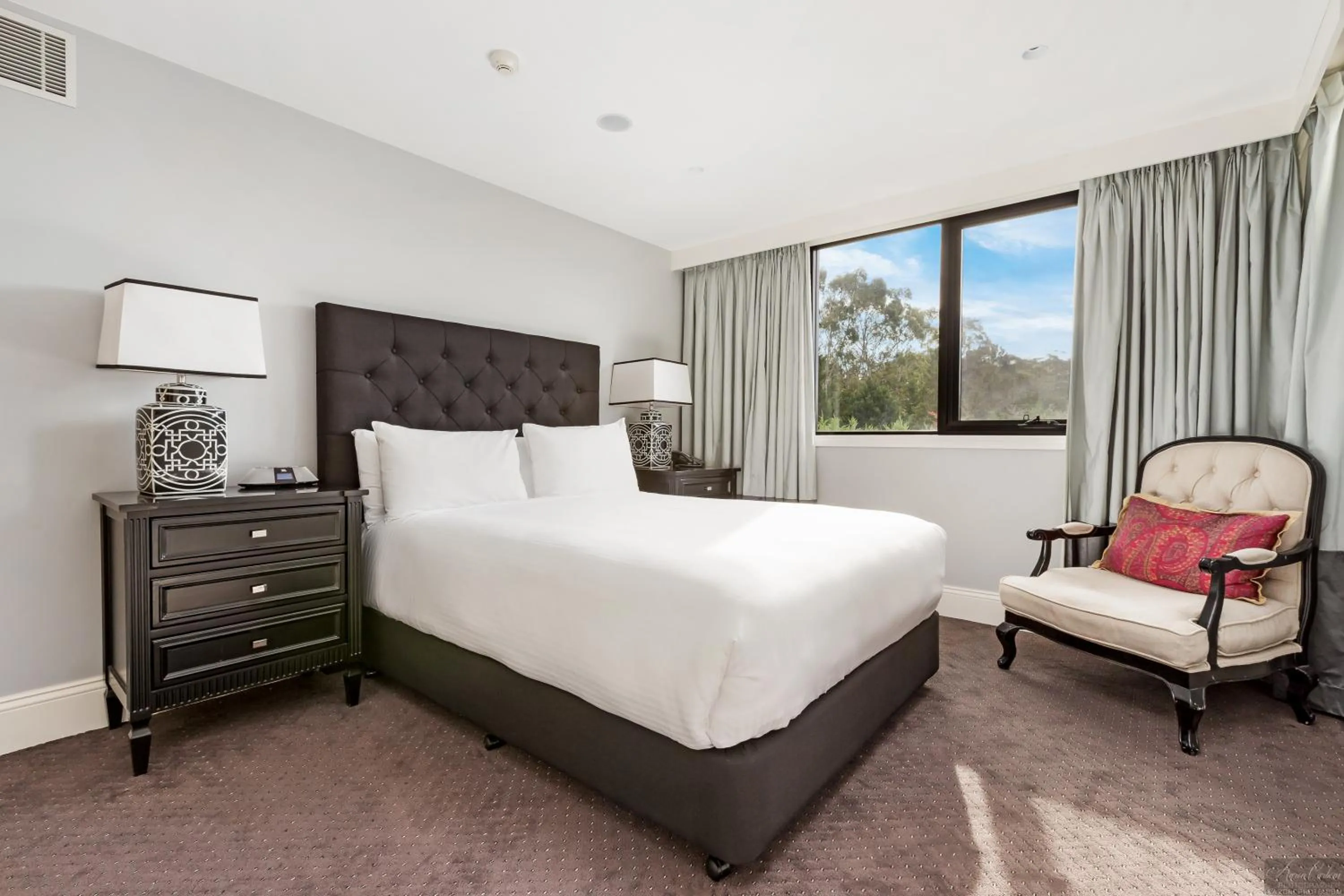 Bedroom, Bed in Miramare Gardens Boutique Accommodation