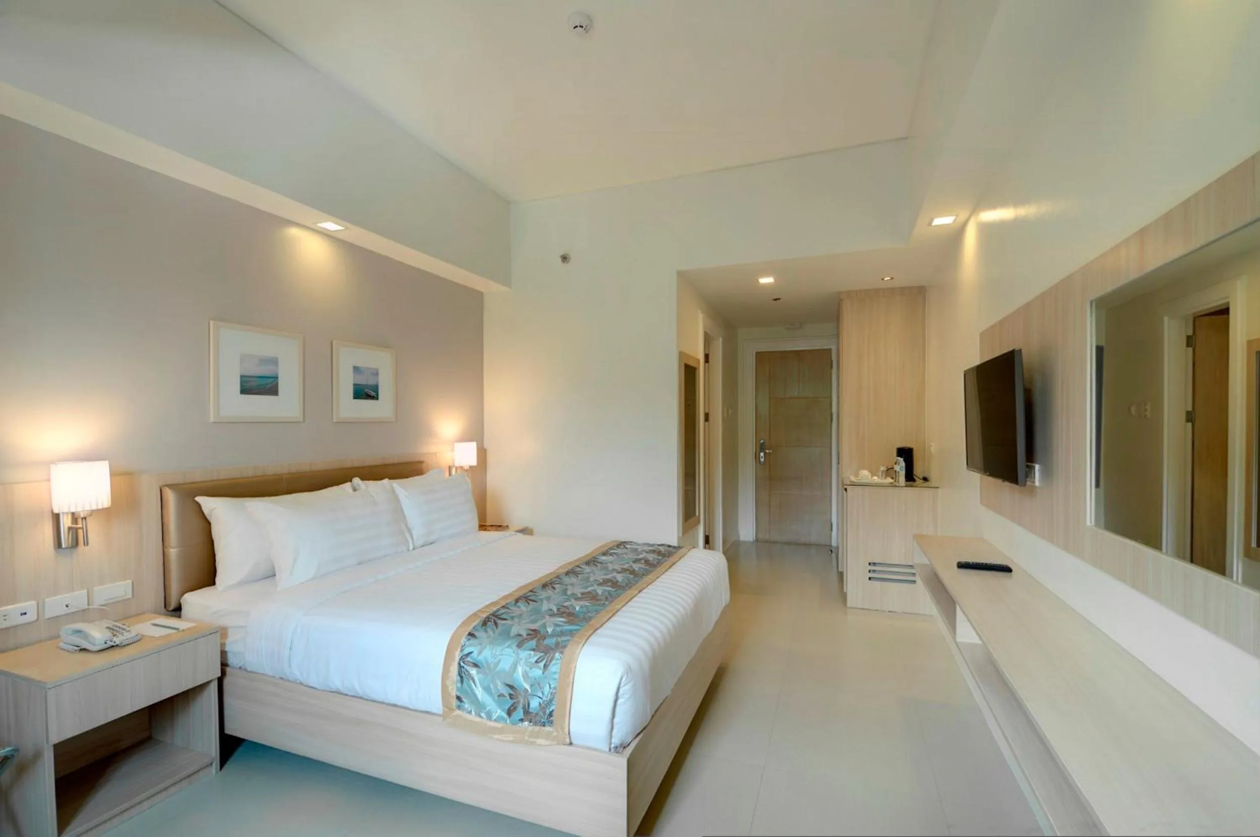 Photo of the whole room in Zerenity Hotel & Suites