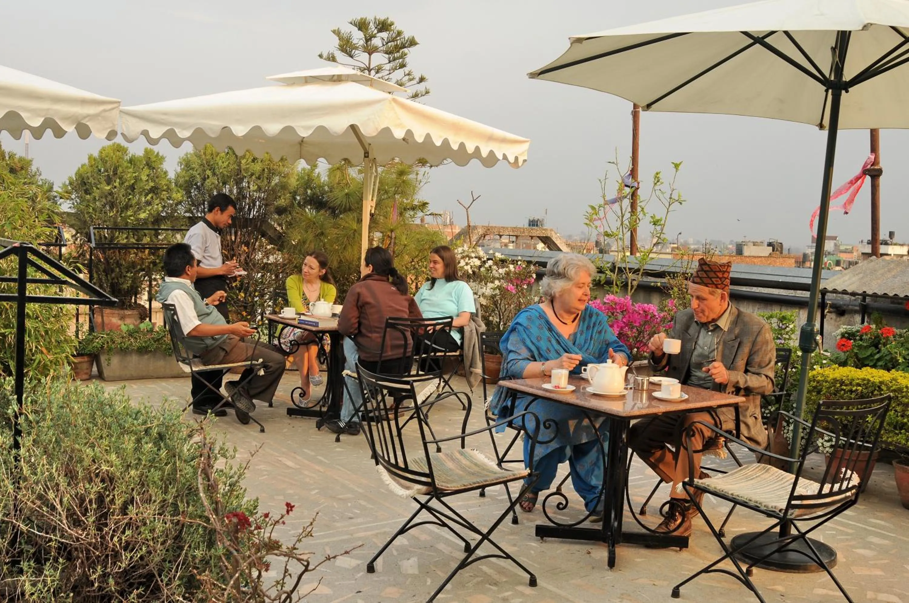 Restaurant/places to eat in Hotel Excelsior