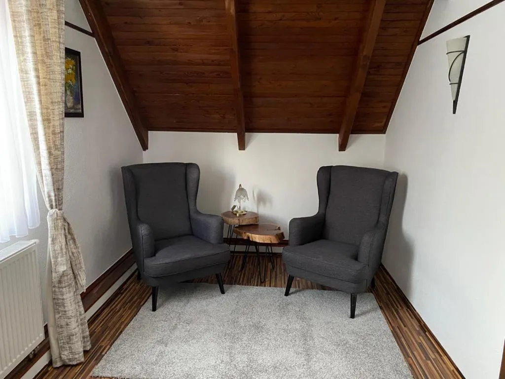 Seating area in Motel M