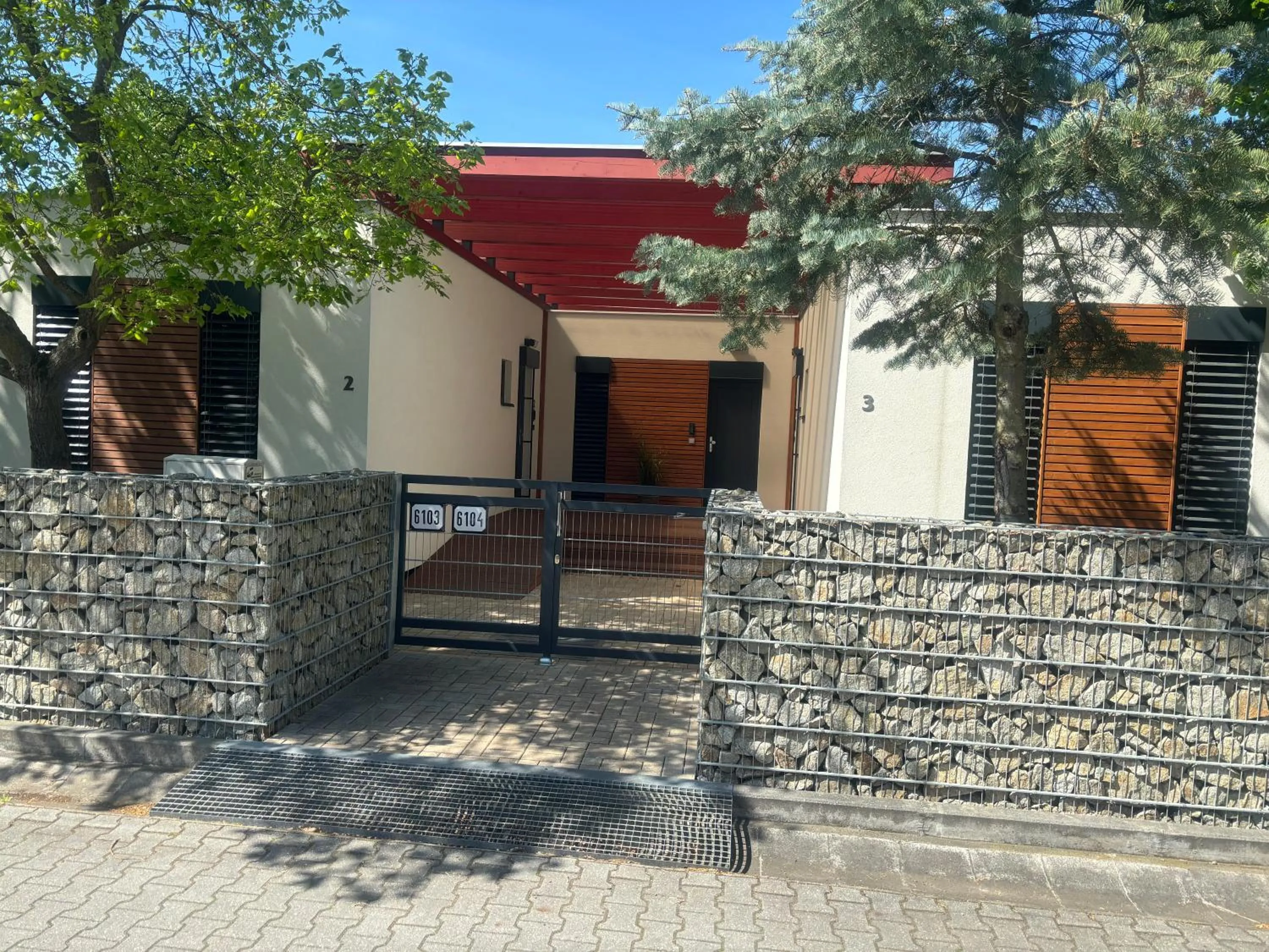 Property building in Motel M