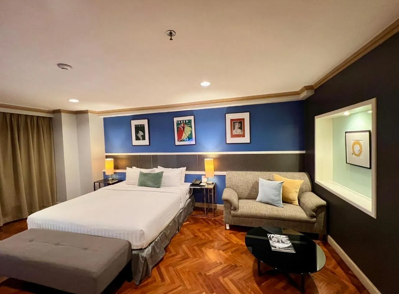 Bed in Alt Hotel Nana by UHG