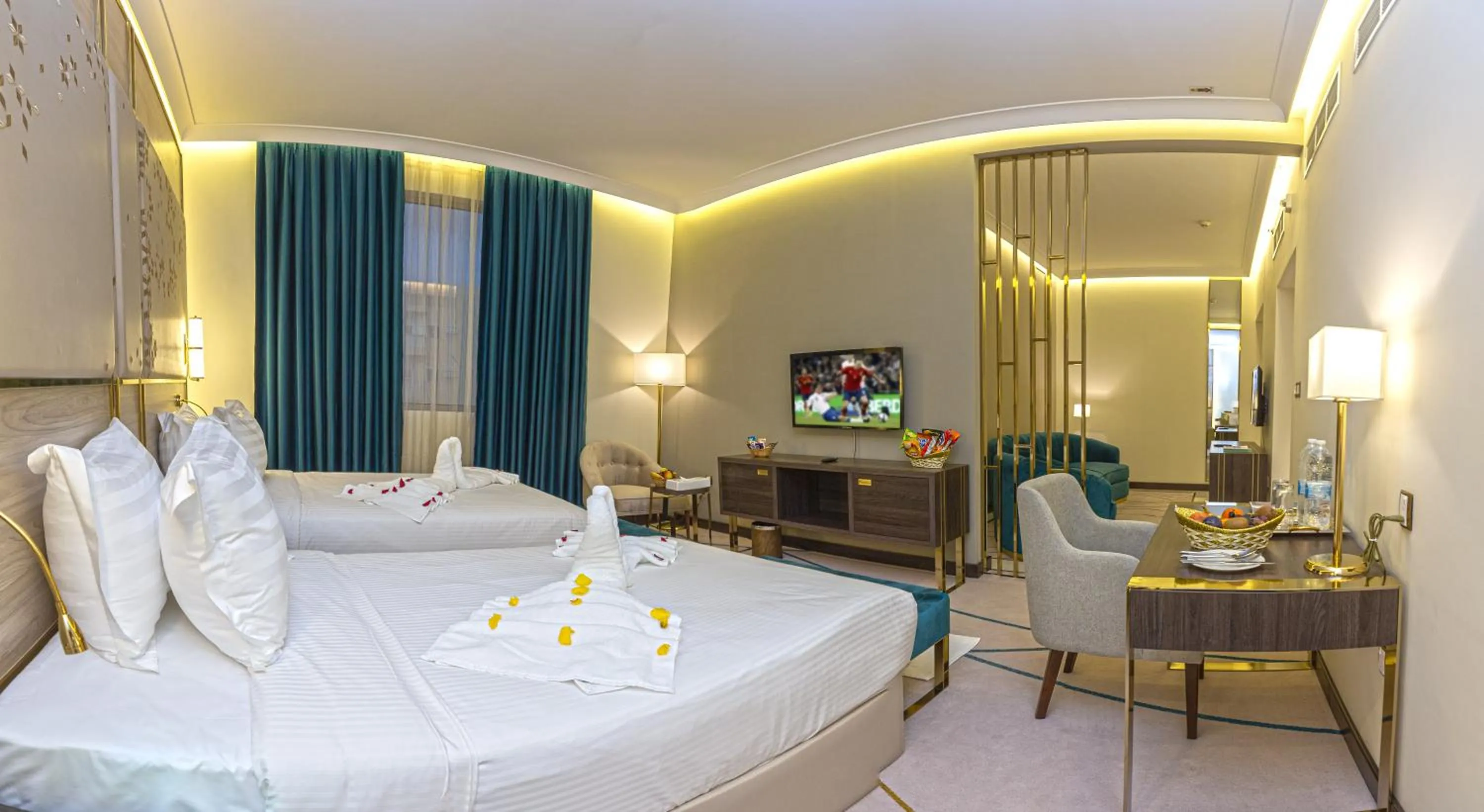 Bedroom, Bed in Green Park Hotel