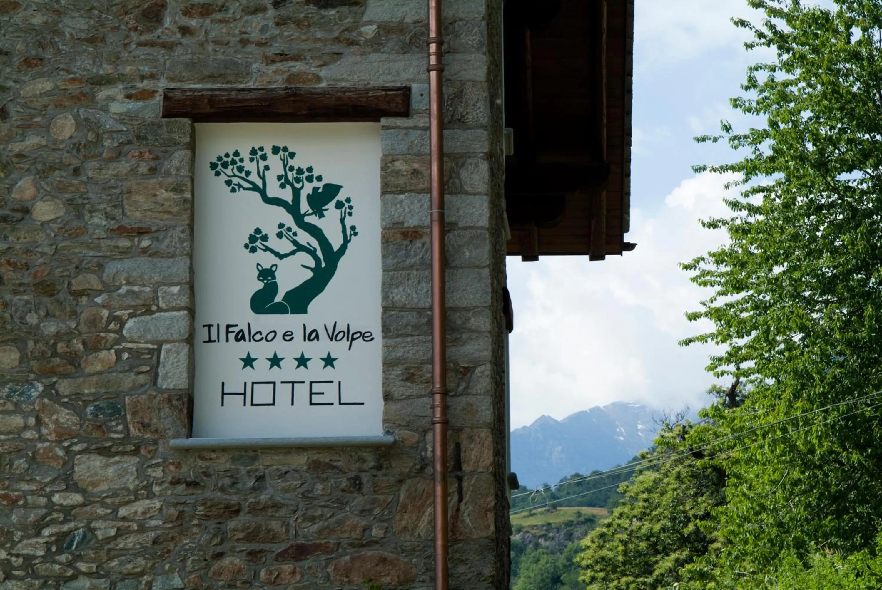 Facade/entrance in Il Falco E La Volpe