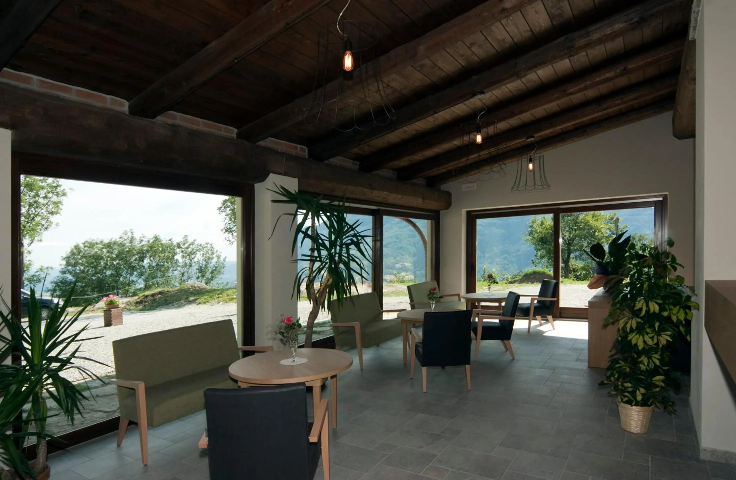 Communal lounge/ TV room in Il Falco E La Volpe