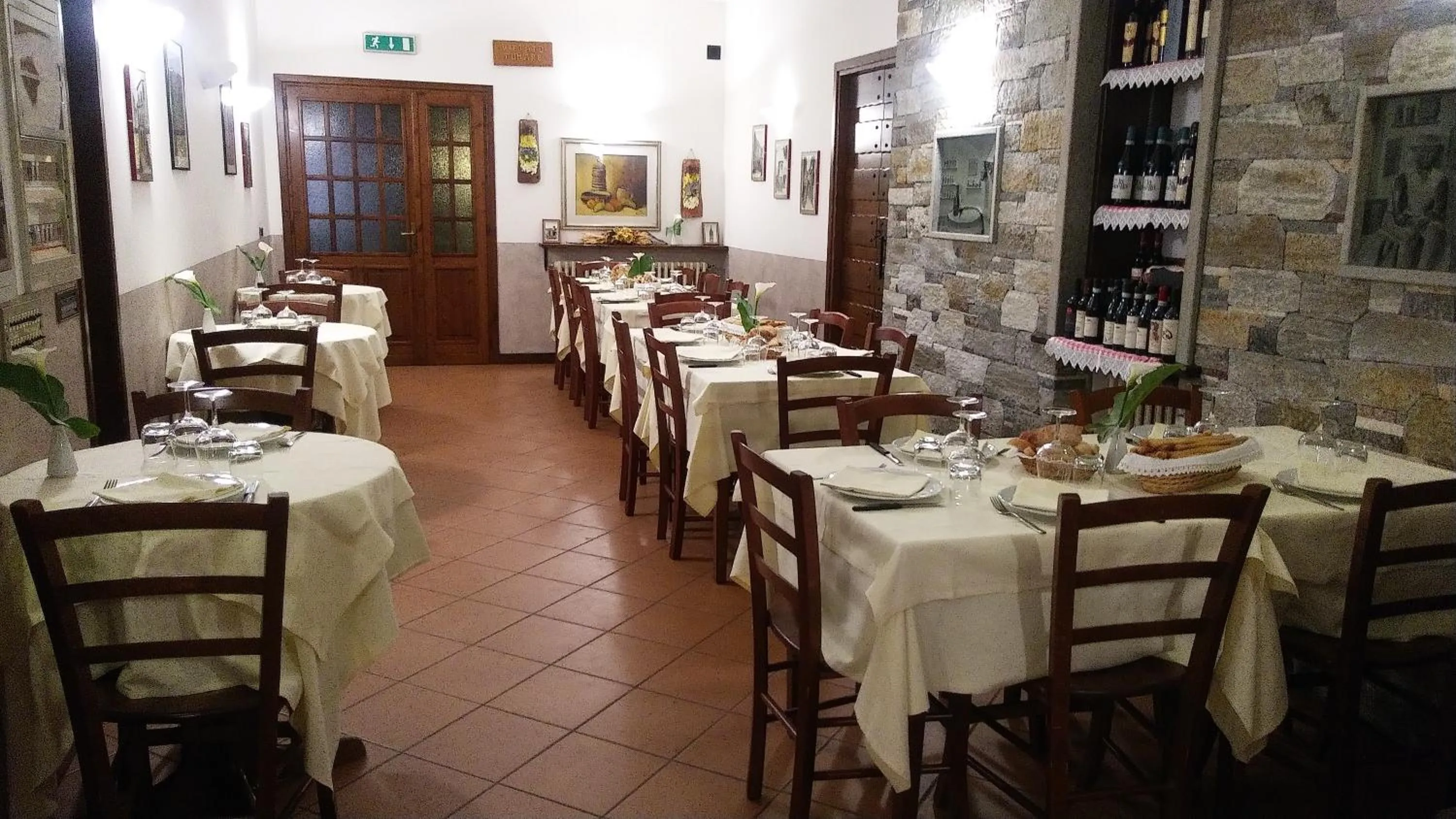 Restaurant/places to eat in Il Falco E La Volpe