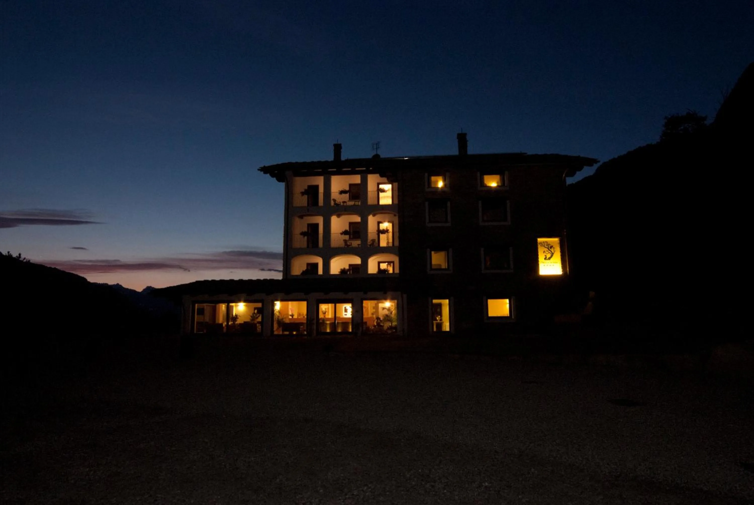 Facade/entrance in Il Falco E La Volpe