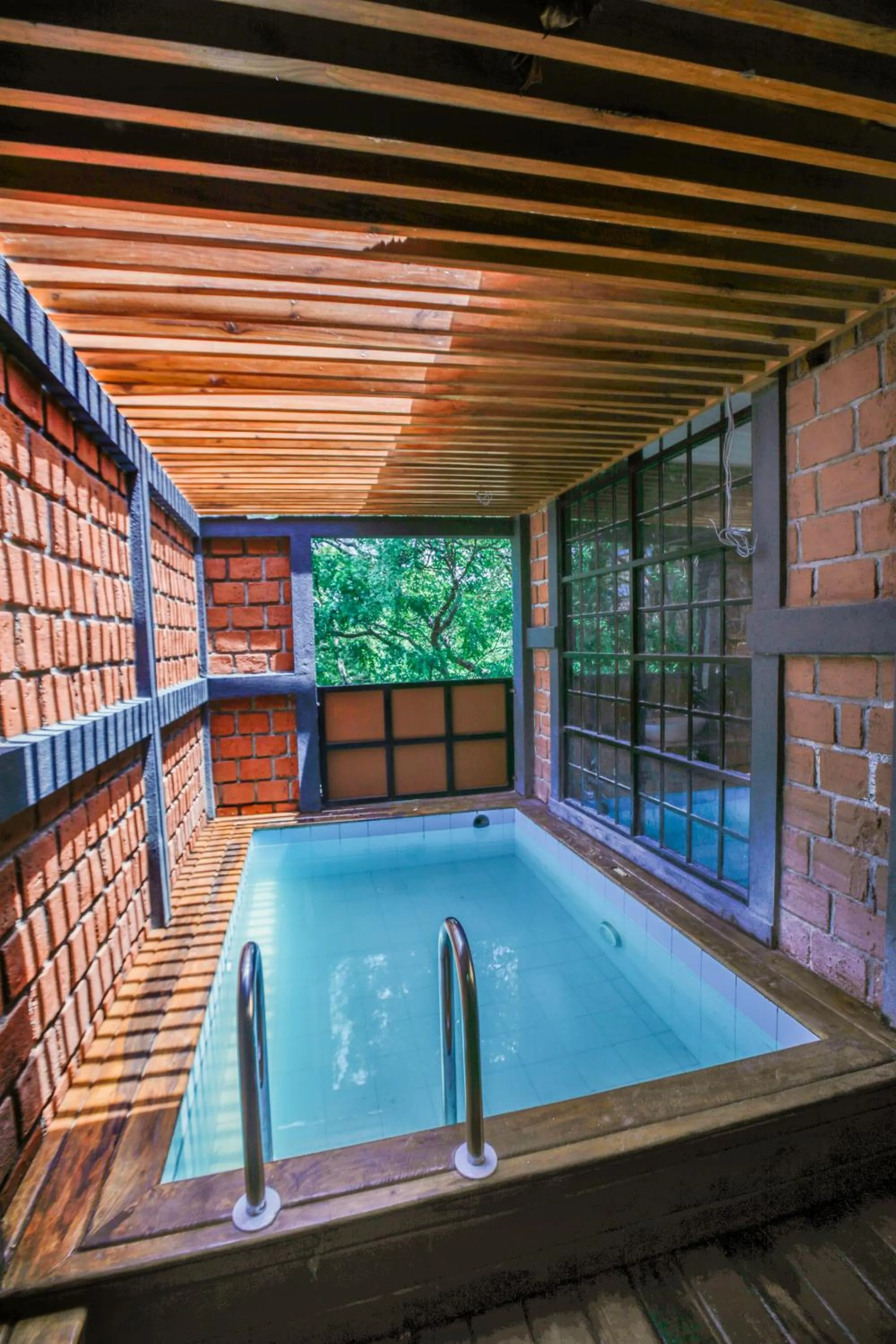 Swimming pool in Covanro Sigiriya - Where Heritage Meets Luxury