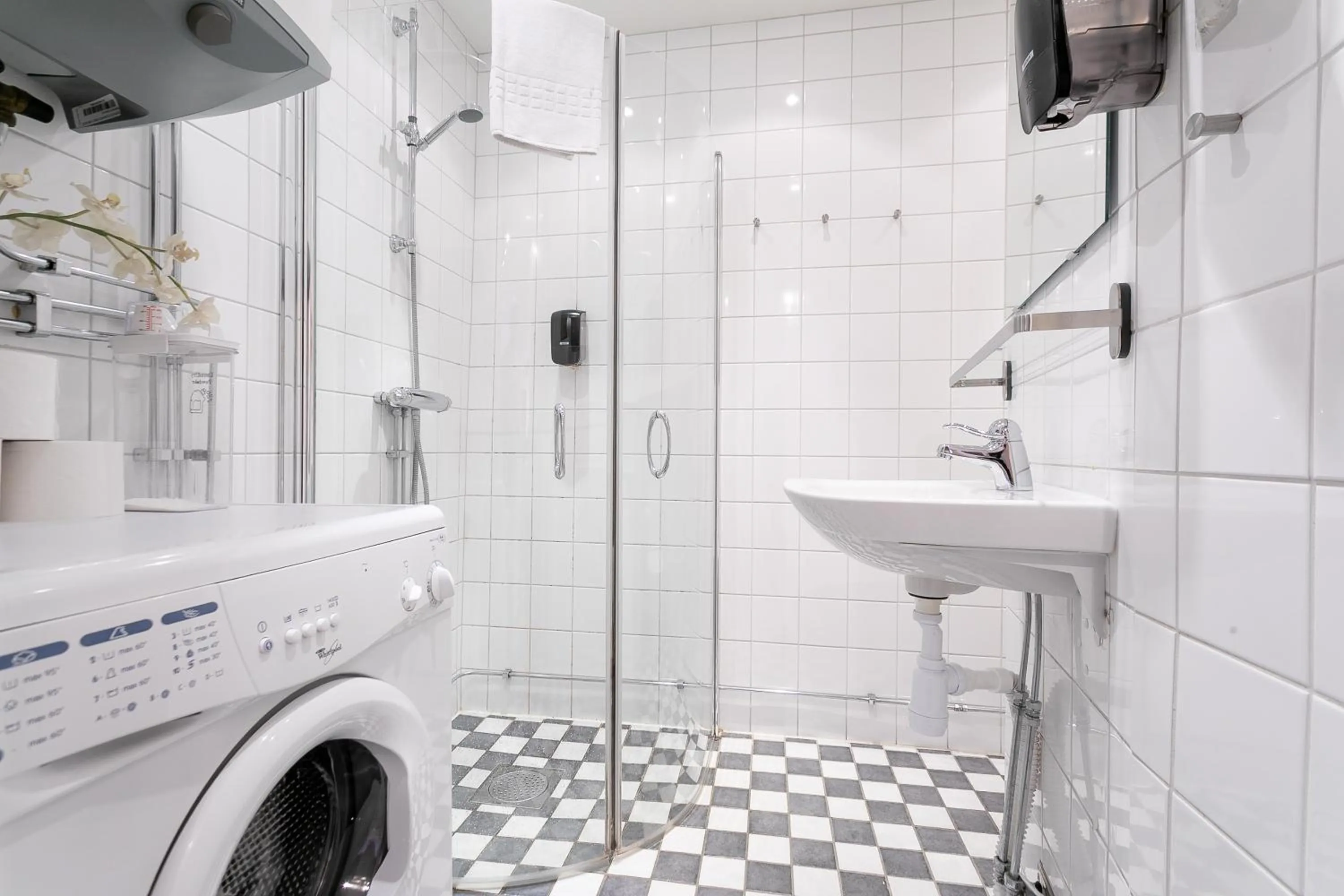 Shower in ApartDirect Gamla Stan II