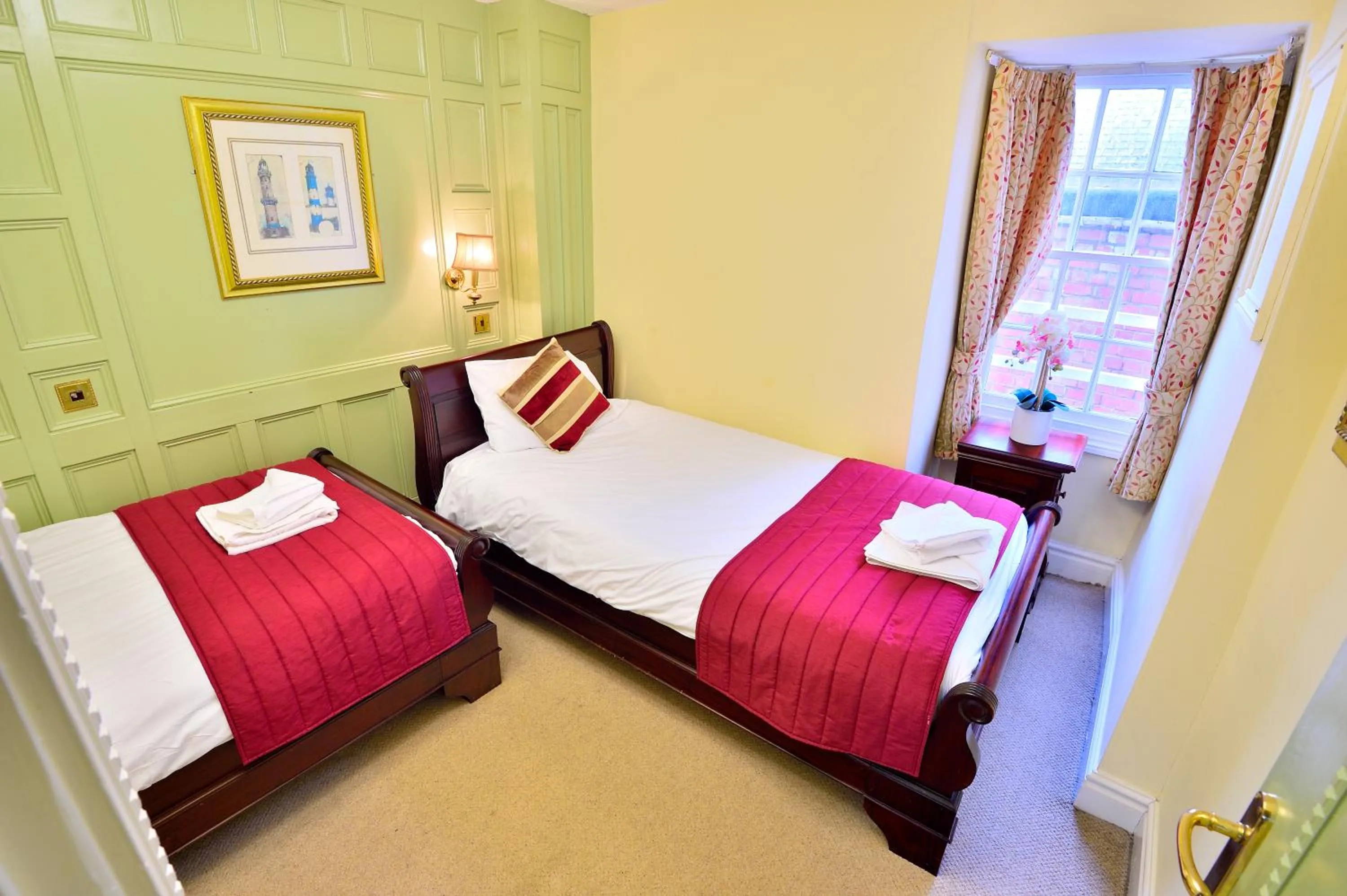 Bedroom, Bed in The Angel Hotel