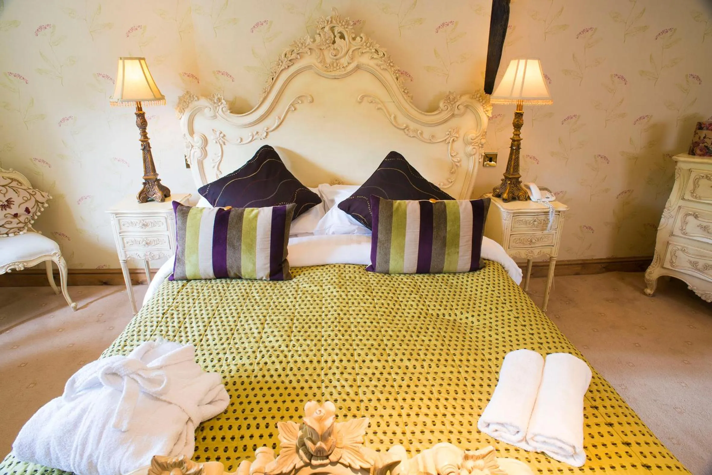 Bedroom, Bed in The Angel Hotel