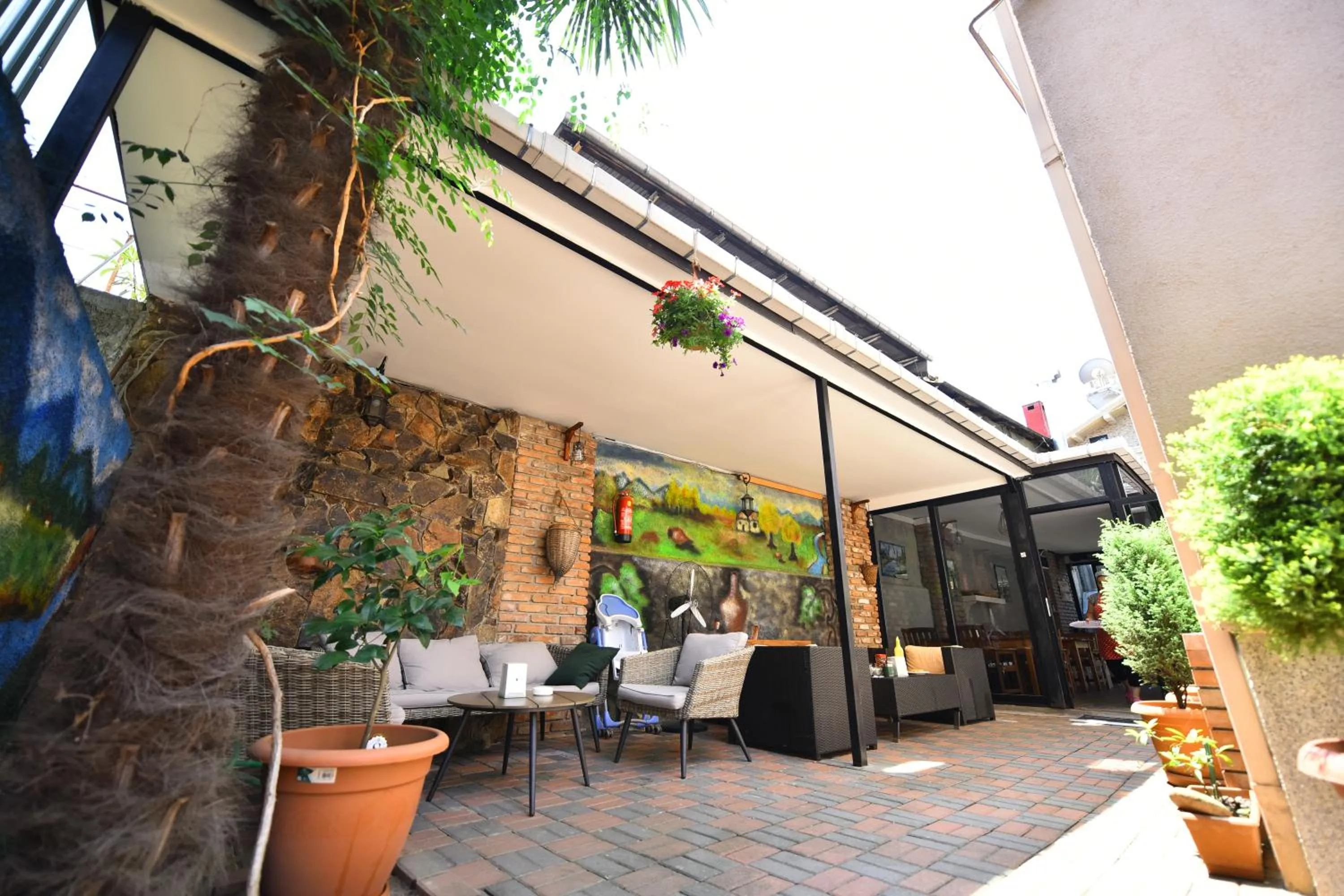 Communal lounge/ TV room in Hotel Phaliashvili