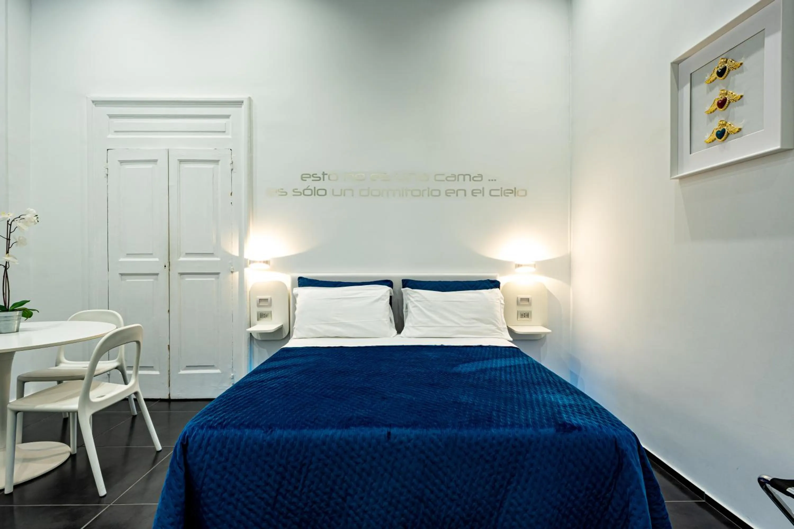 Bed in Skyhouse Chiatamone