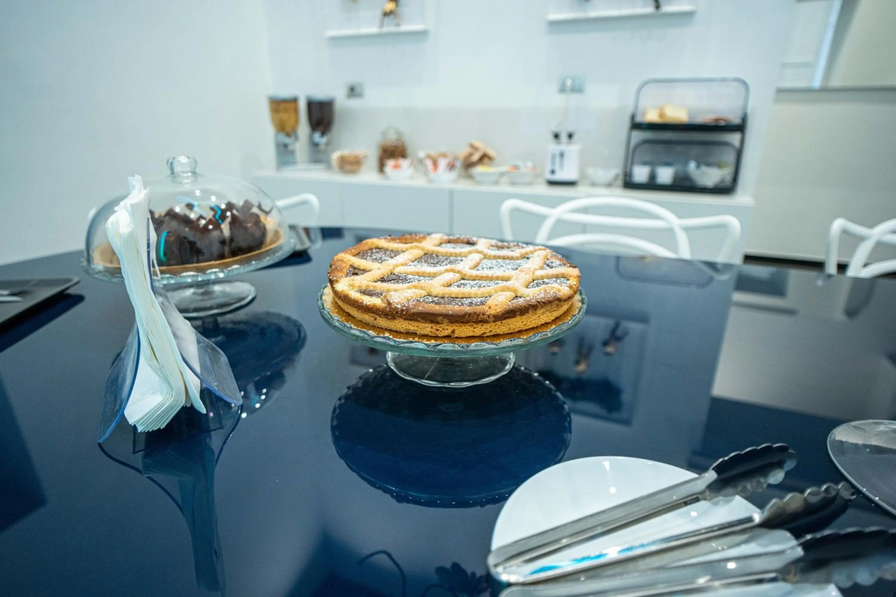 Food and drinks in Skyhouse Chiatamone