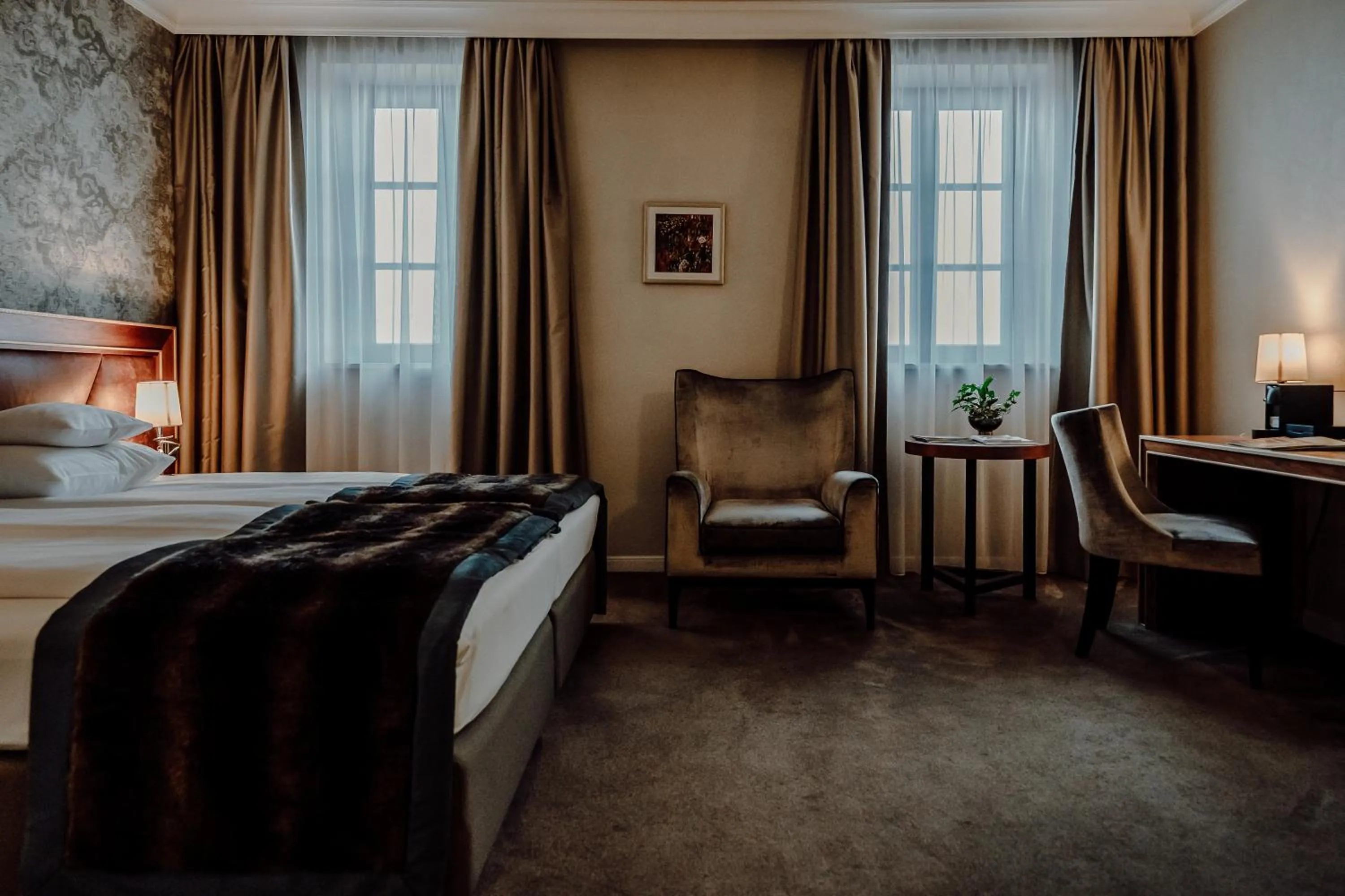 Seating area, Bed in Hotel Alter