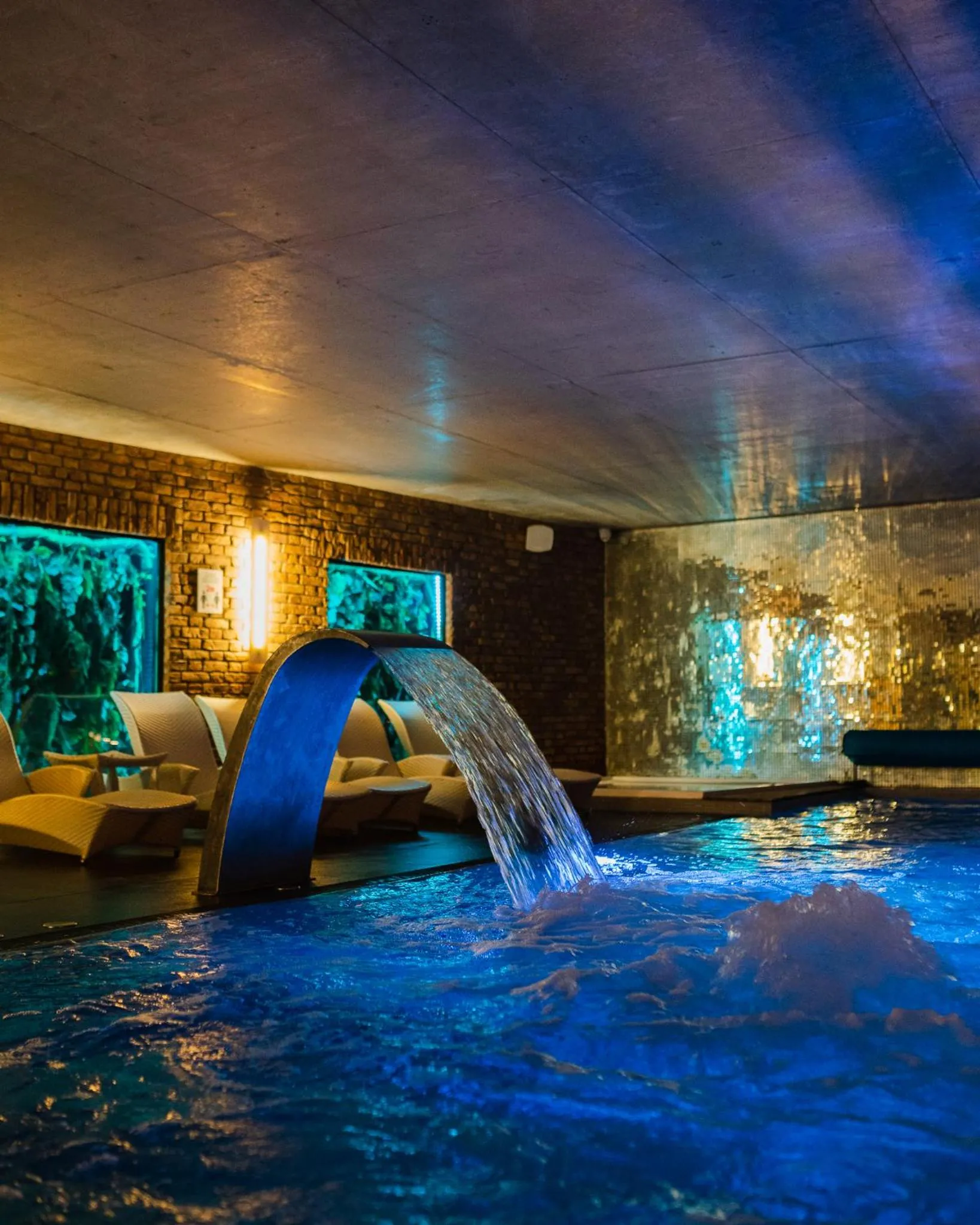 Swimming pool in Hotel Alter