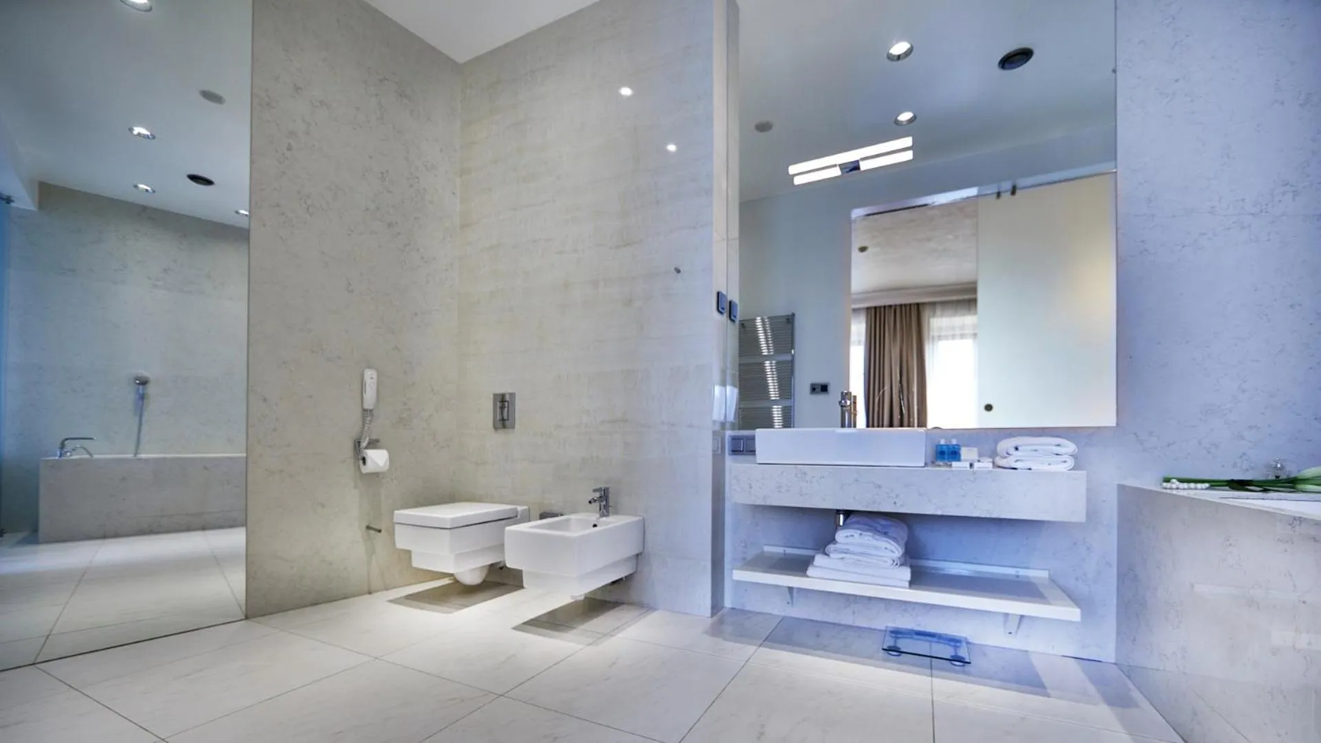 Bathroom in Hotel Alter