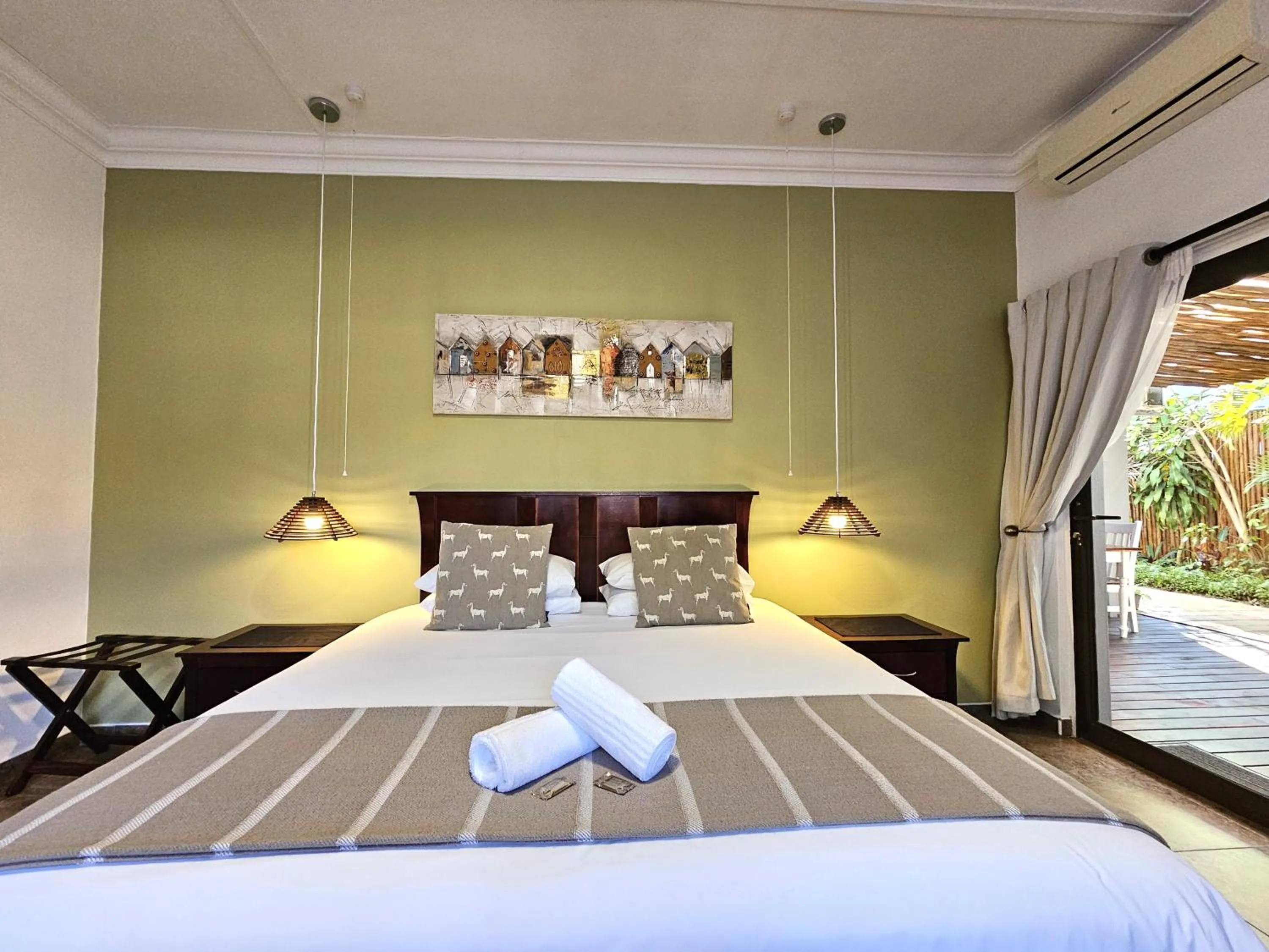 Patio, Bed in Leopard Corner Lodge