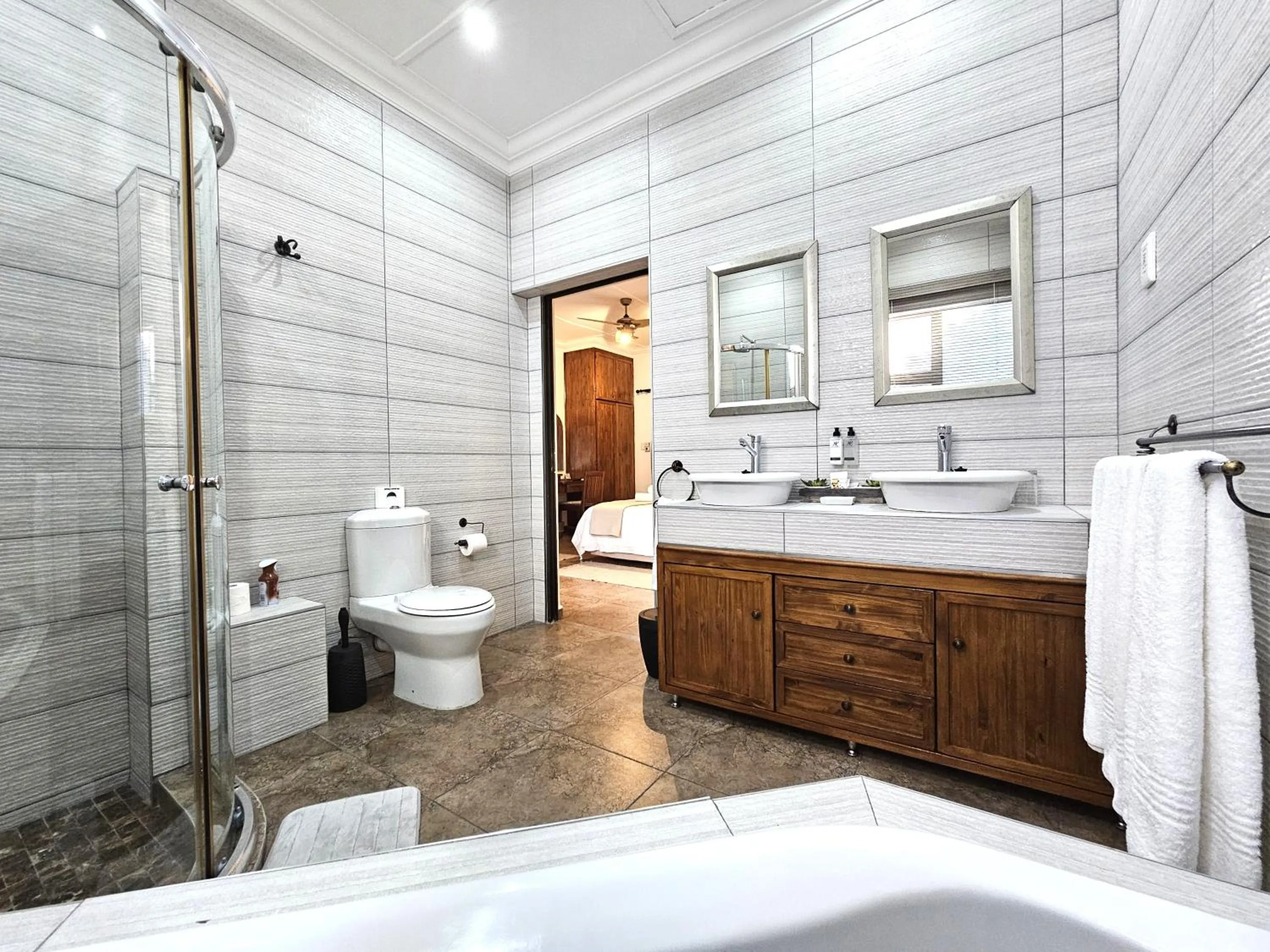 Shower in Leopard Corner Lodge