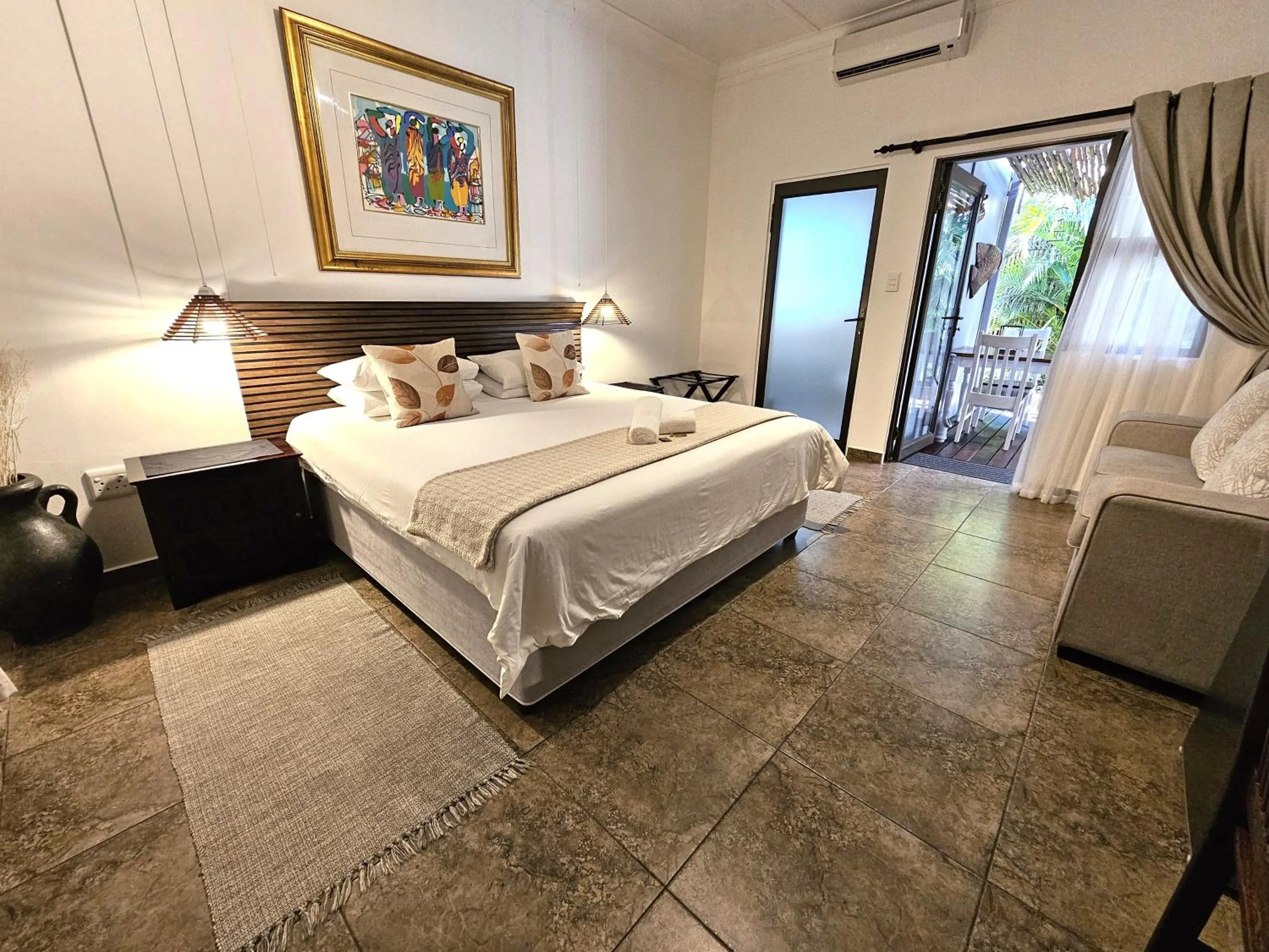 Patio, Bed in Leopard Corner Lodge