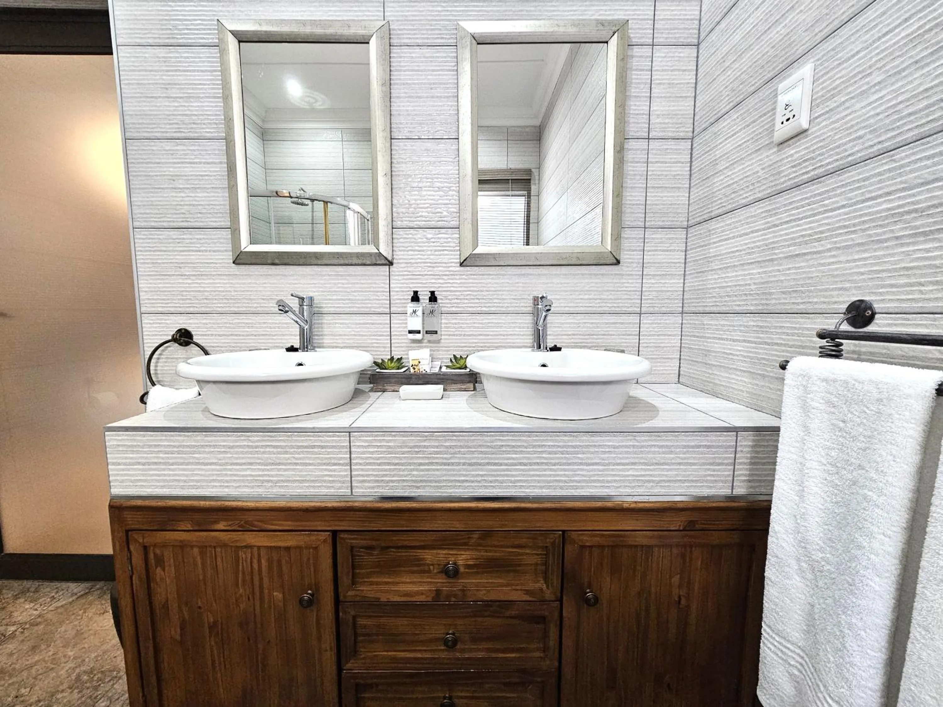 Bathroom in Leopard Corner Lodge